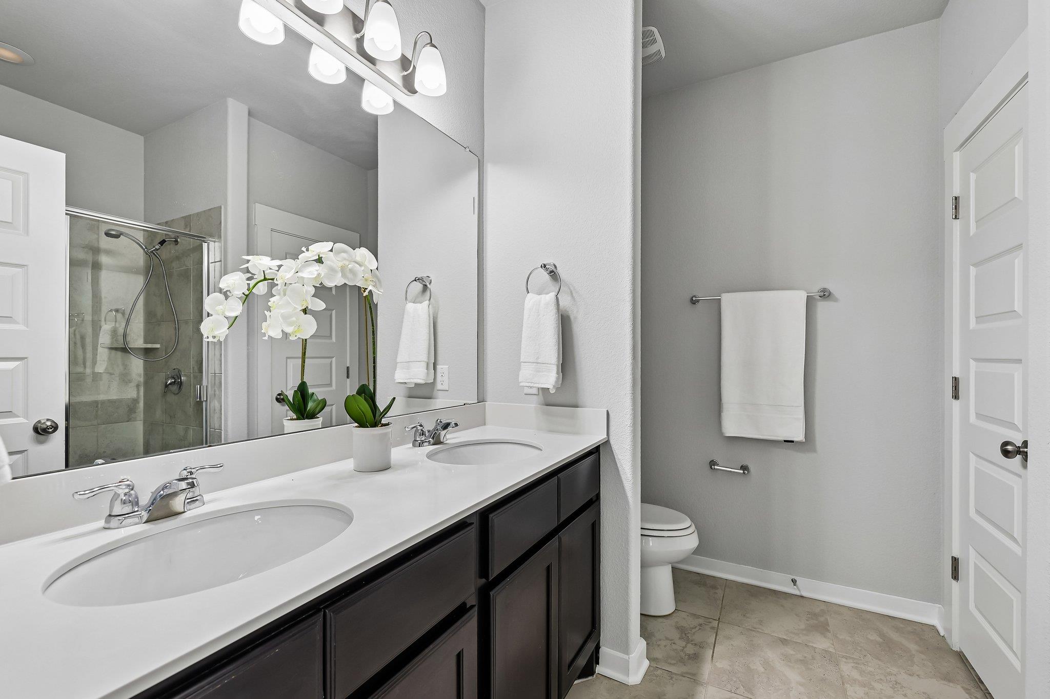 160 Syrah Ct, Leander, TX 78641