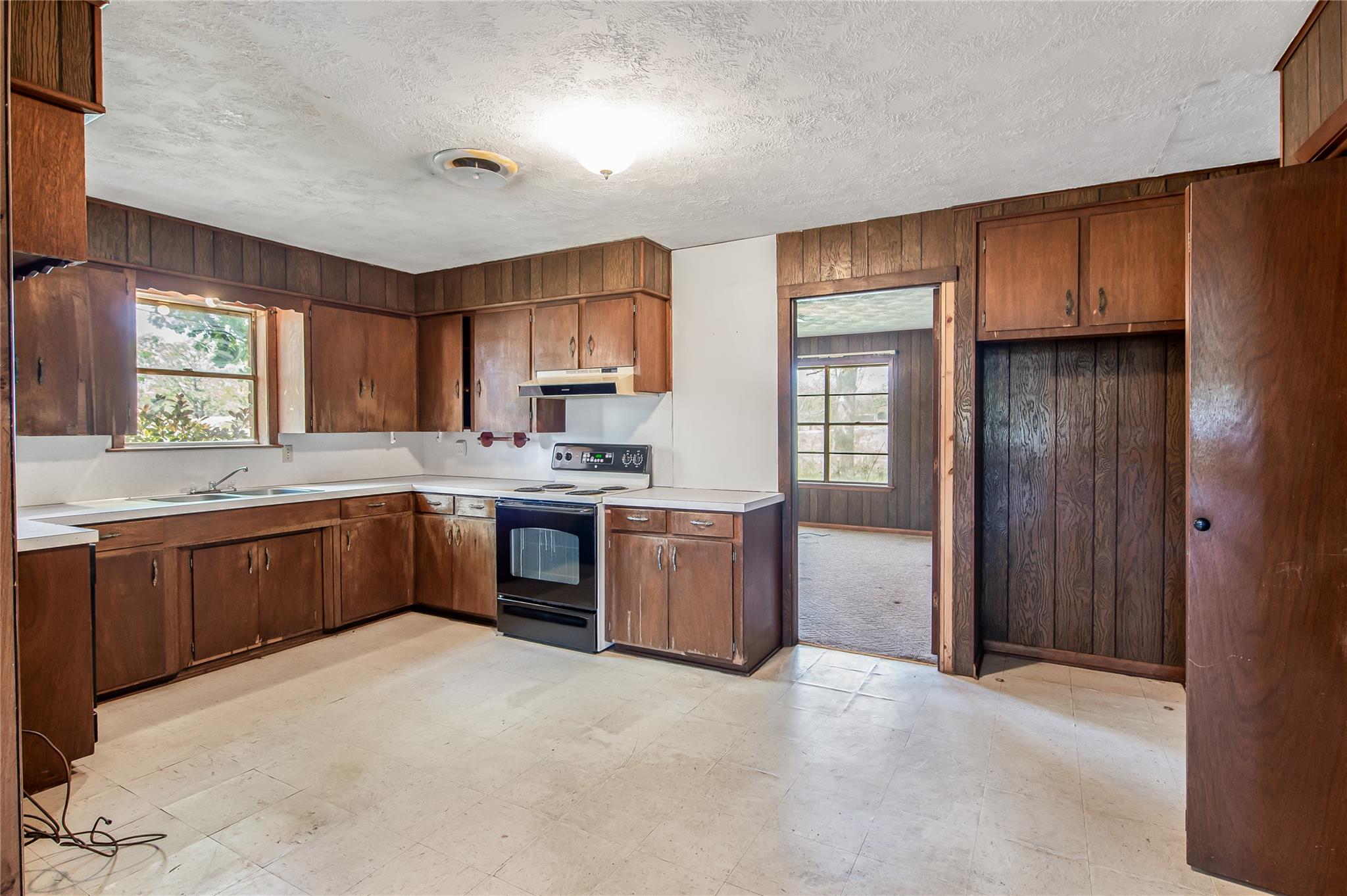 533 S Texas St, Milano, TX 76556