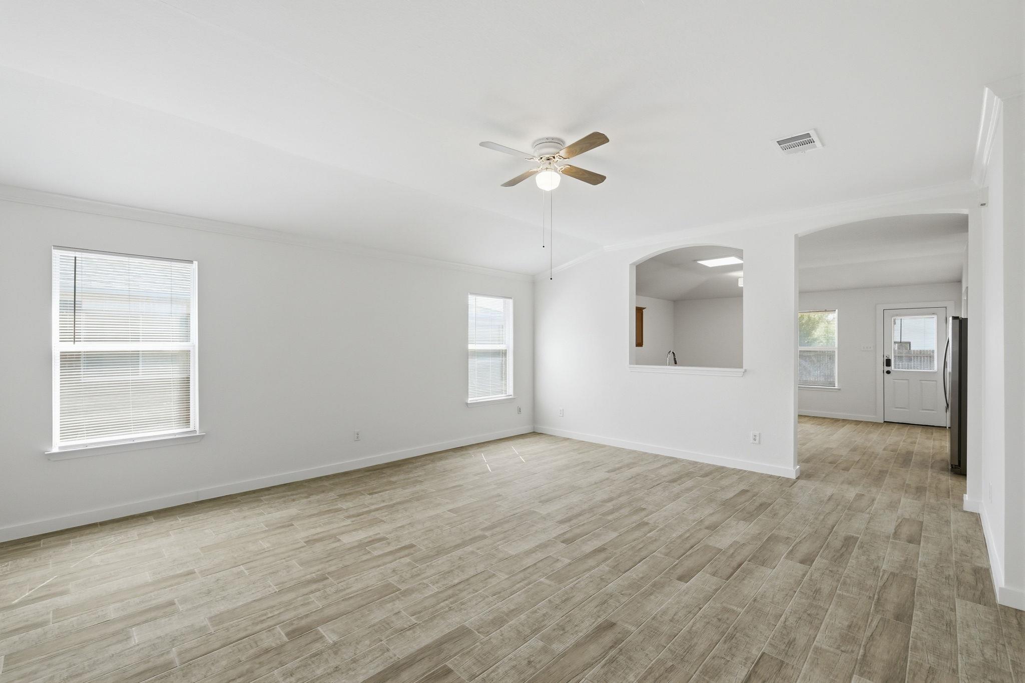 3357 PIONEER CROSSING Dr, Round Rock, TX 78665