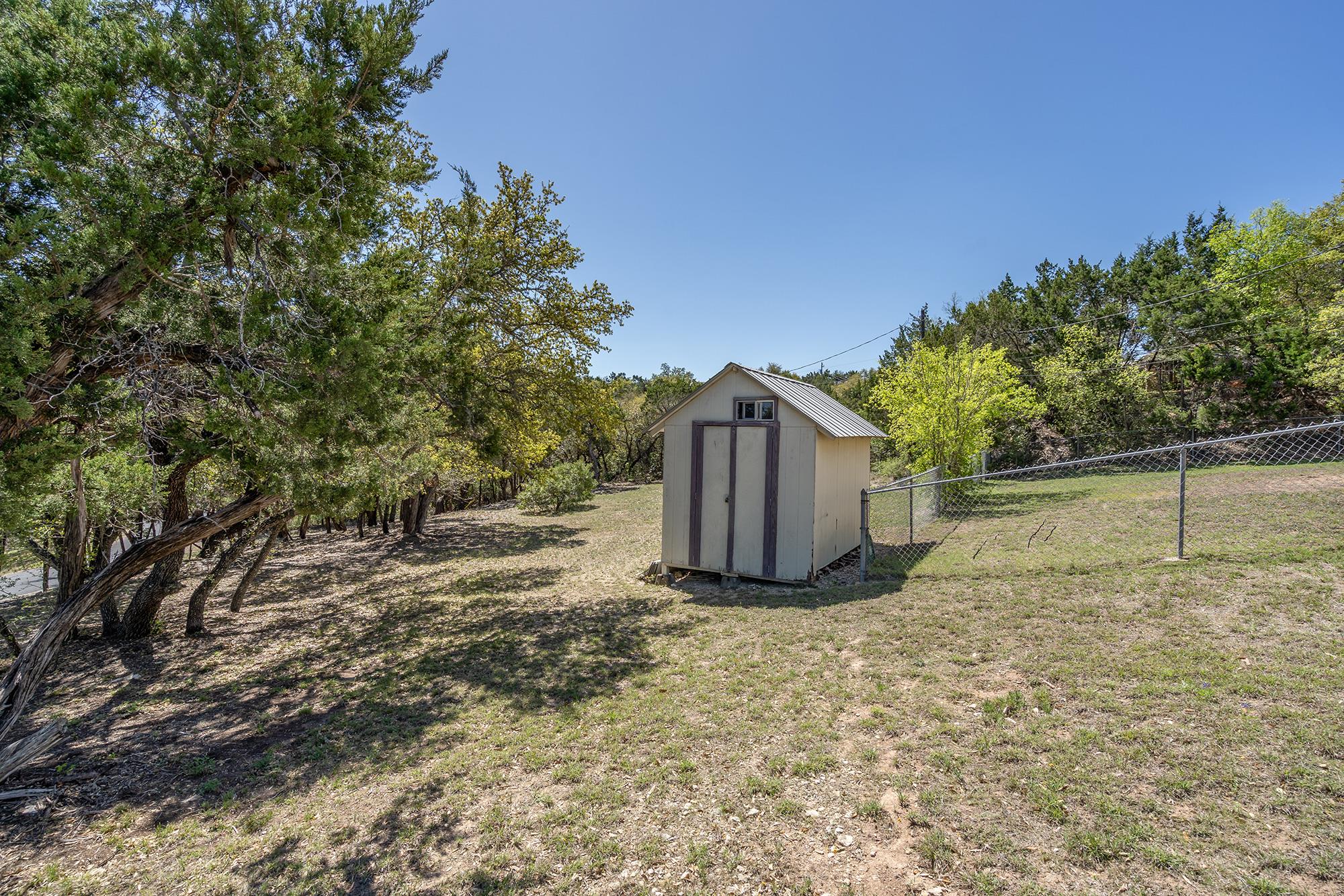 8207 Mescalero Dr, Austin, TX 78736