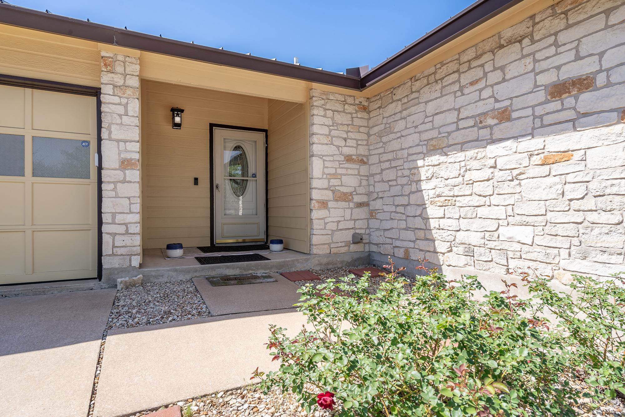 8207 Mescalero Dr, Austin, TX 78736