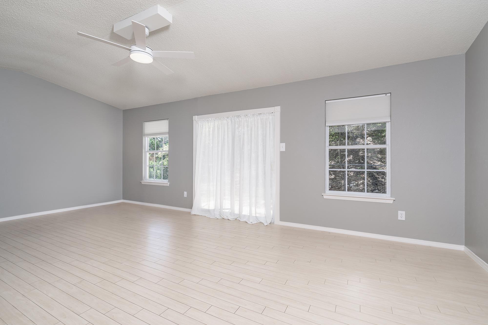 8207 Mescalero Dr, Austin, TX 78736