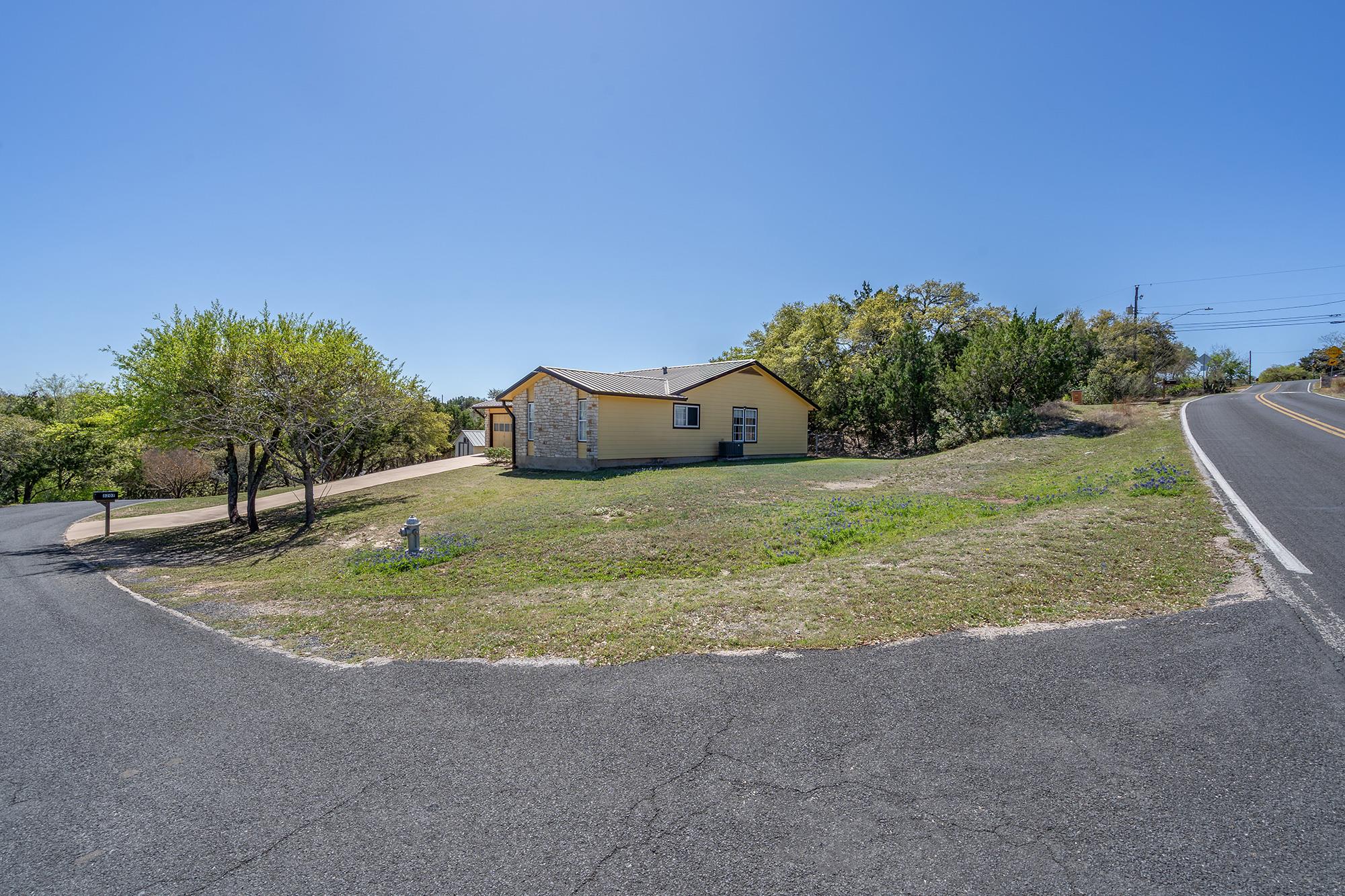 8207 Mescalero Dr, Austin, TX 78736