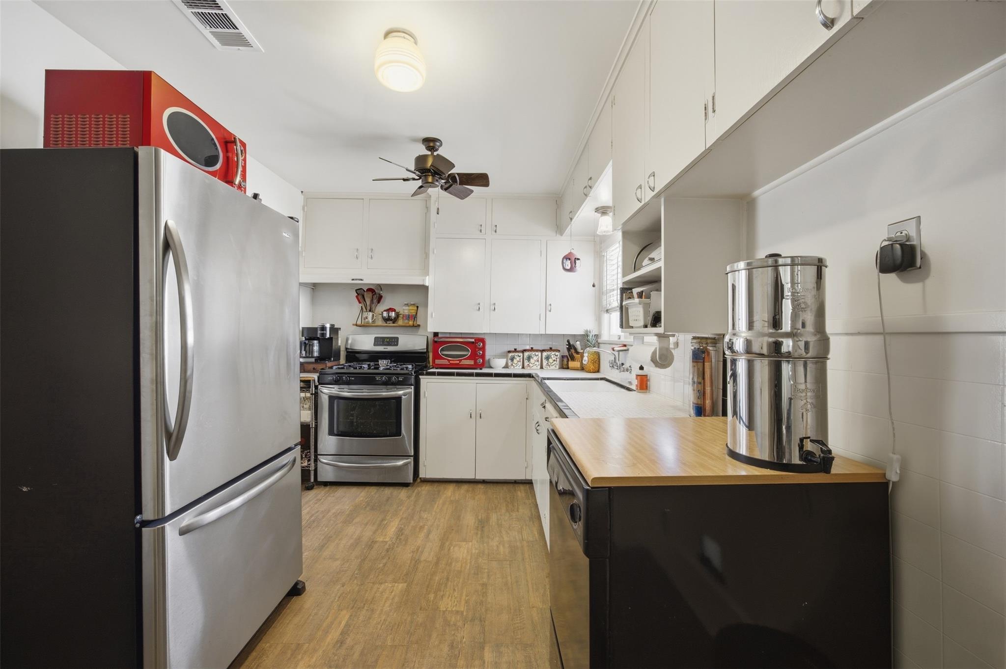 1030 E 44th St, Austin, TX 78751