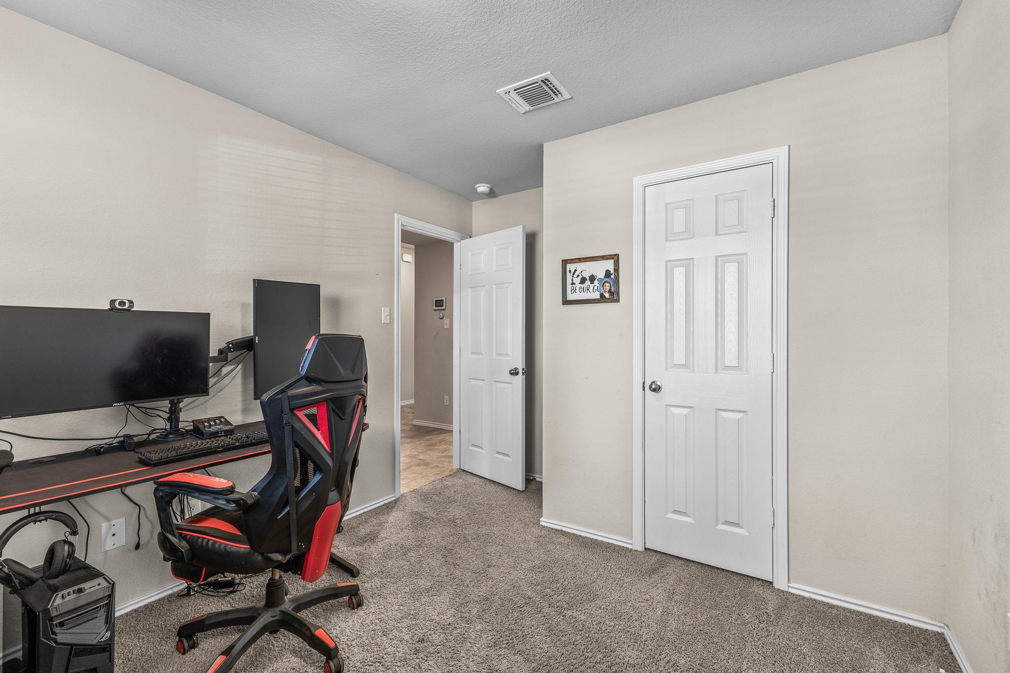 1006 Rosa Parks Dr, Killeen, TX 76543