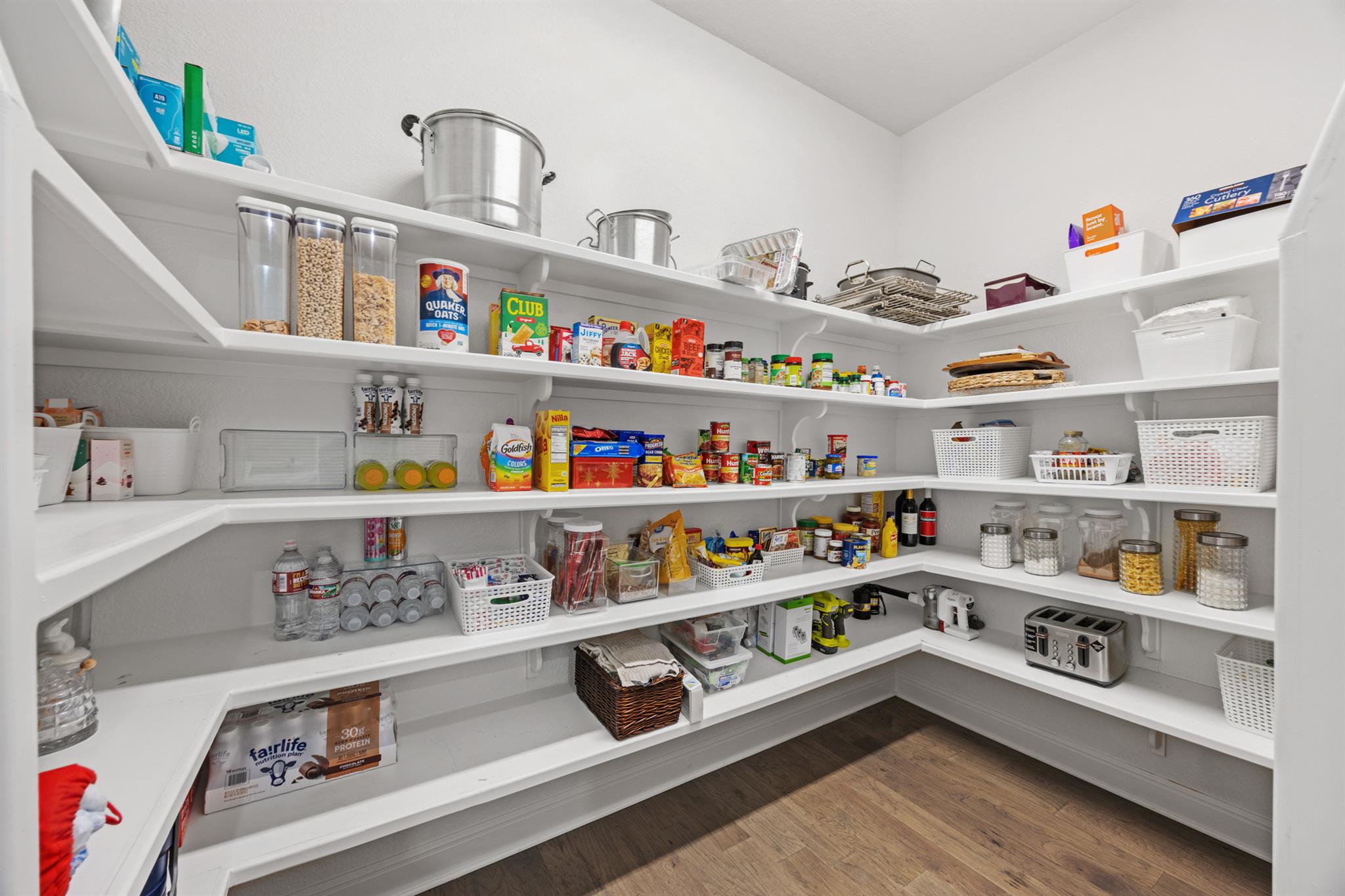 109 Alonda Way, Liberty Hill, TX 78642