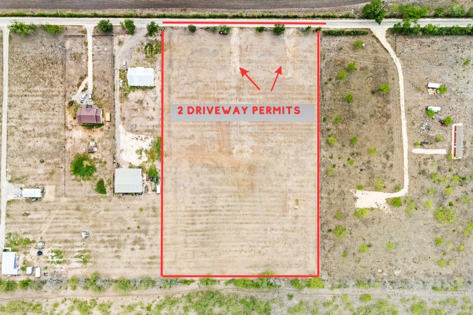 1310 River Park Rd, Luling, TX 78648