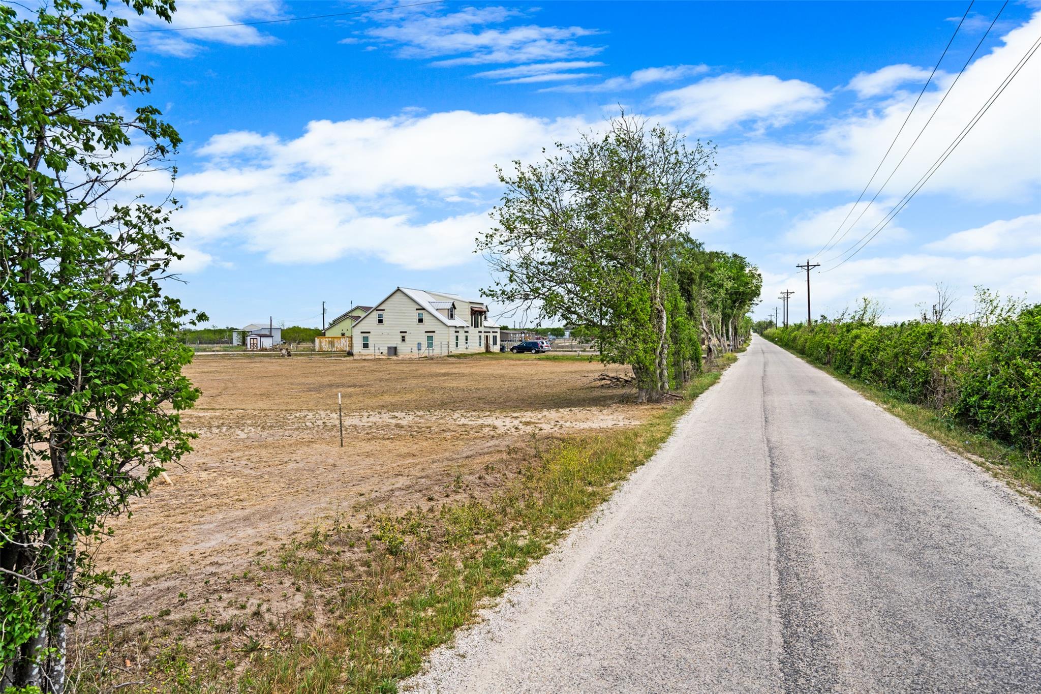 1310 River Park Rd, Luling, TX 78648