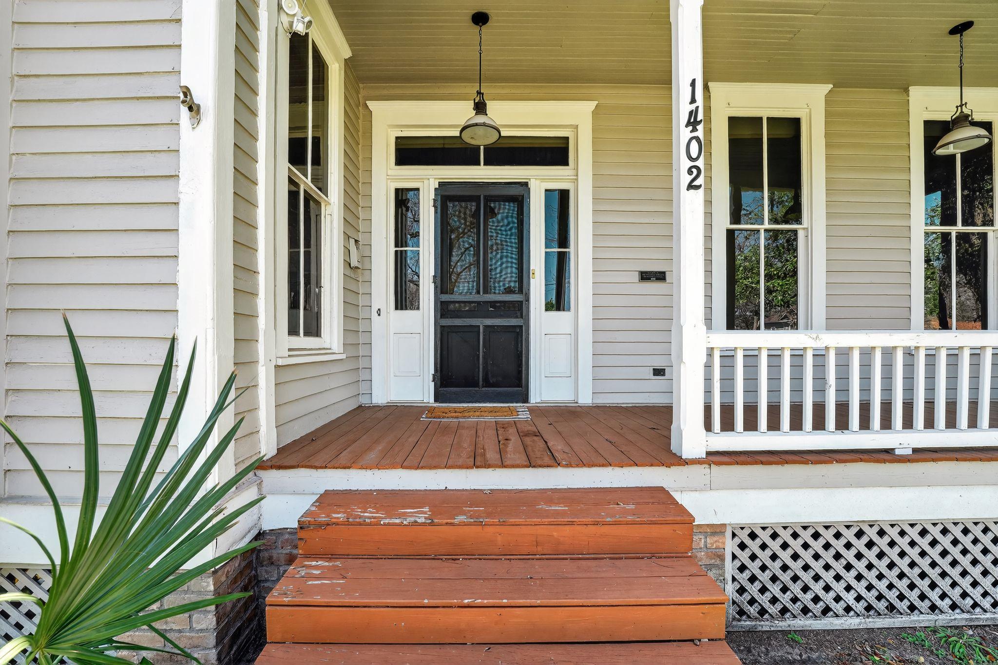 1402 Pecan St, Bastrop, TX 78602