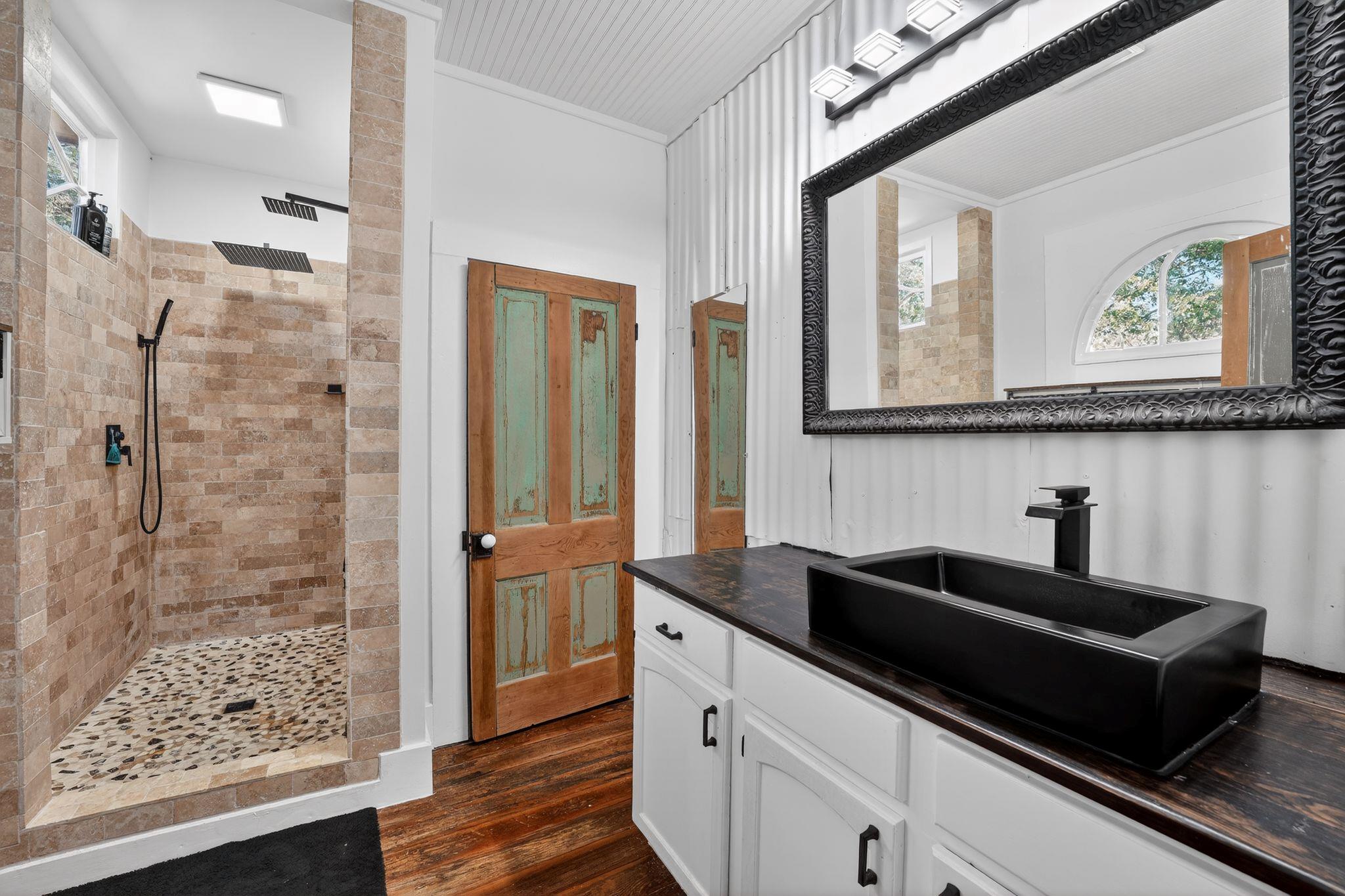 1402 Pecan St, Bastrop, TX 78602