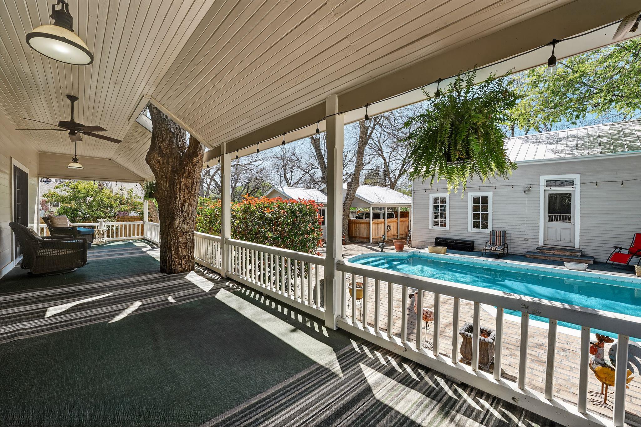 1402 Pecan St, Bastrop, TX 78602