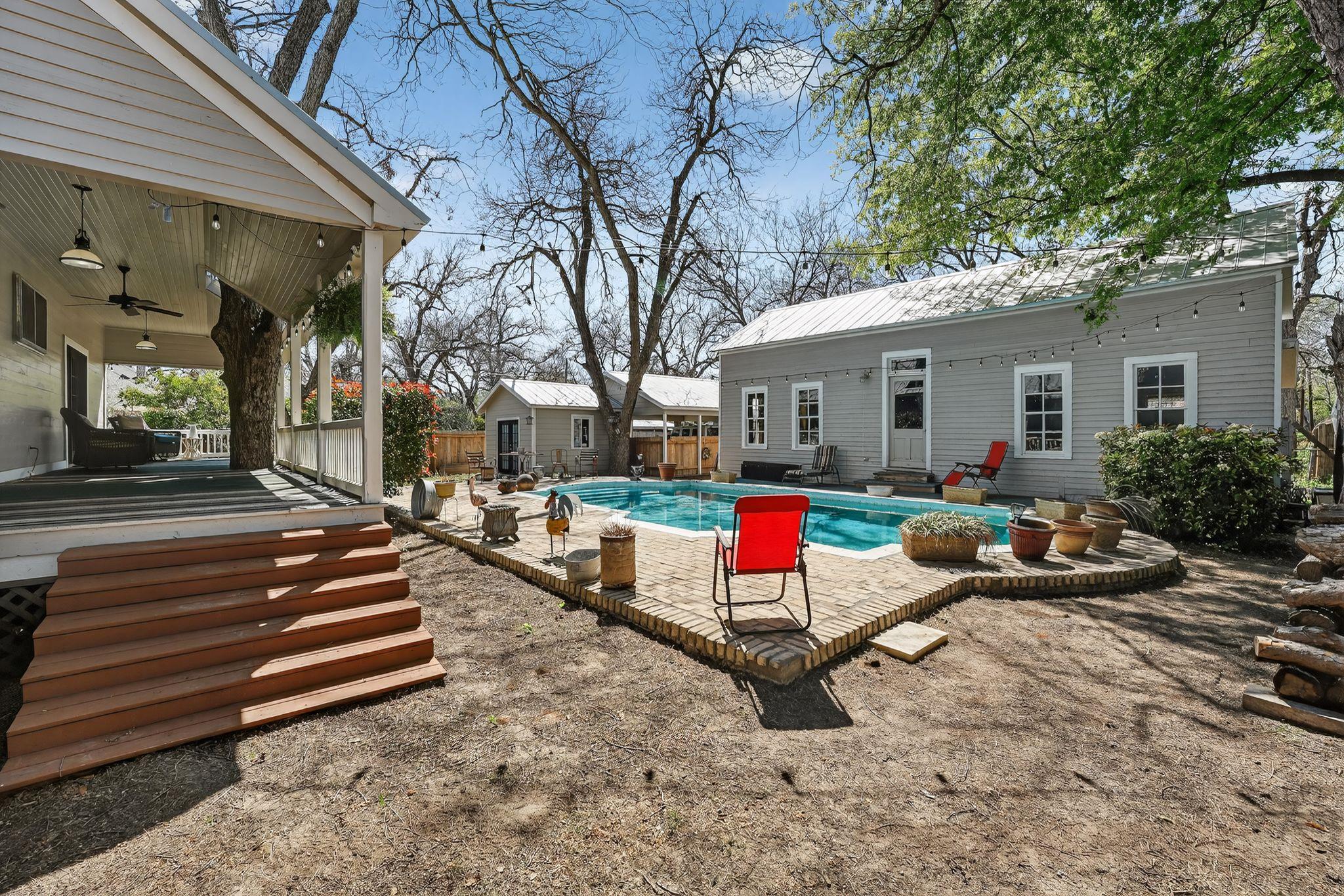 1402 Pecan St, Bastrop, TX 78602