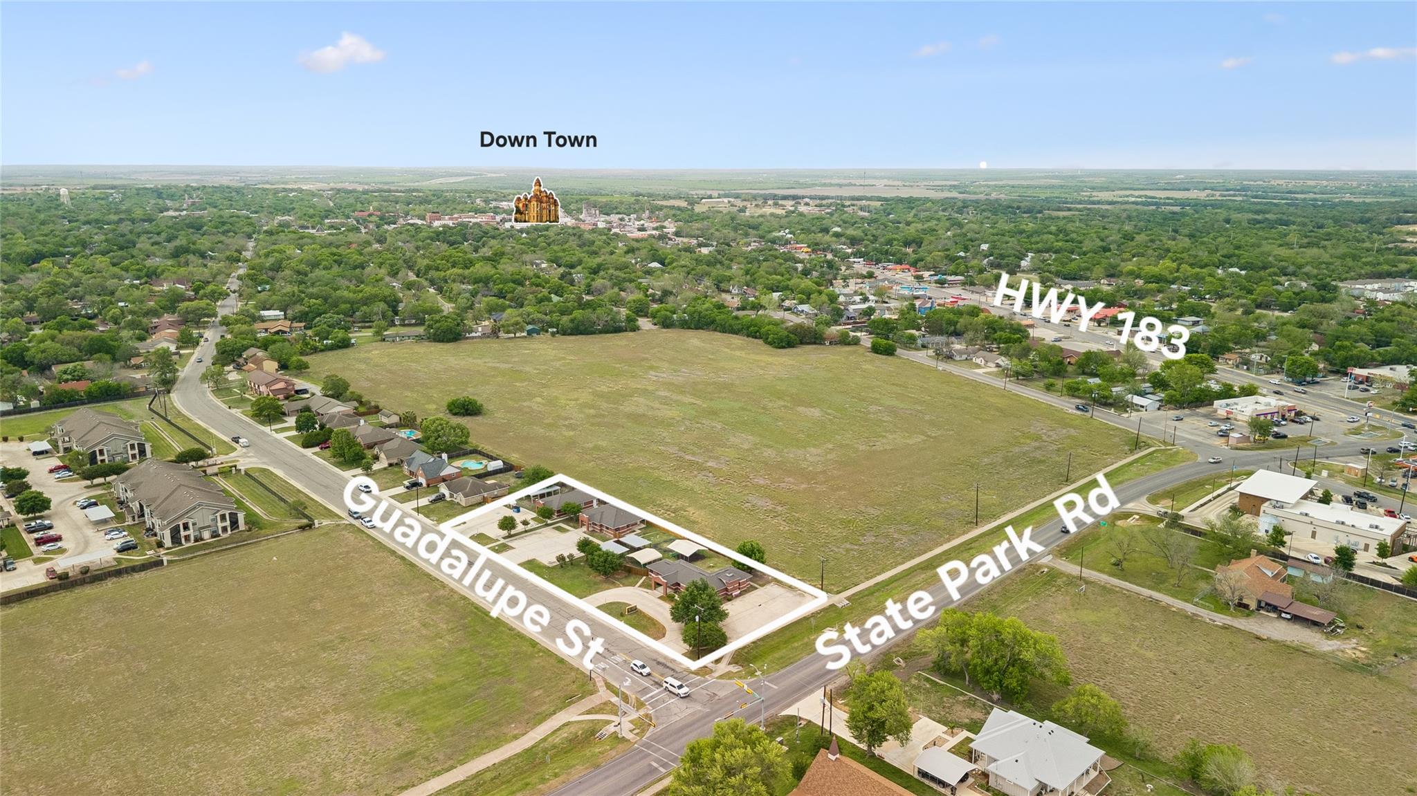 1030 S Guadalupe St, Lockhart, TX 78644