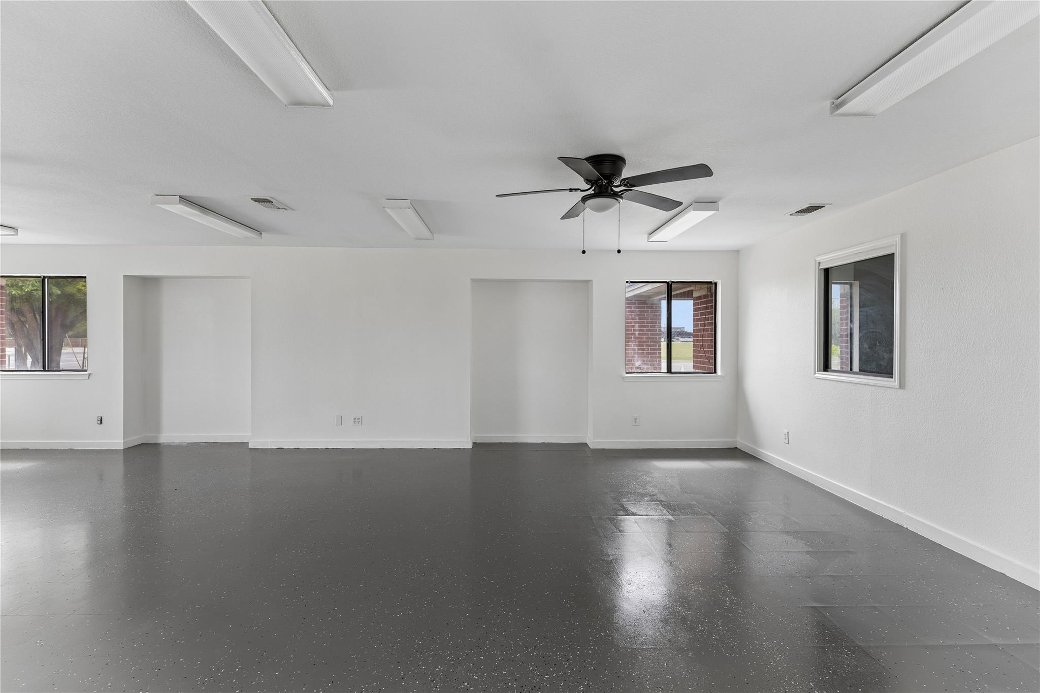 1030 S Guadalupe St, Lockhart, TX 78644