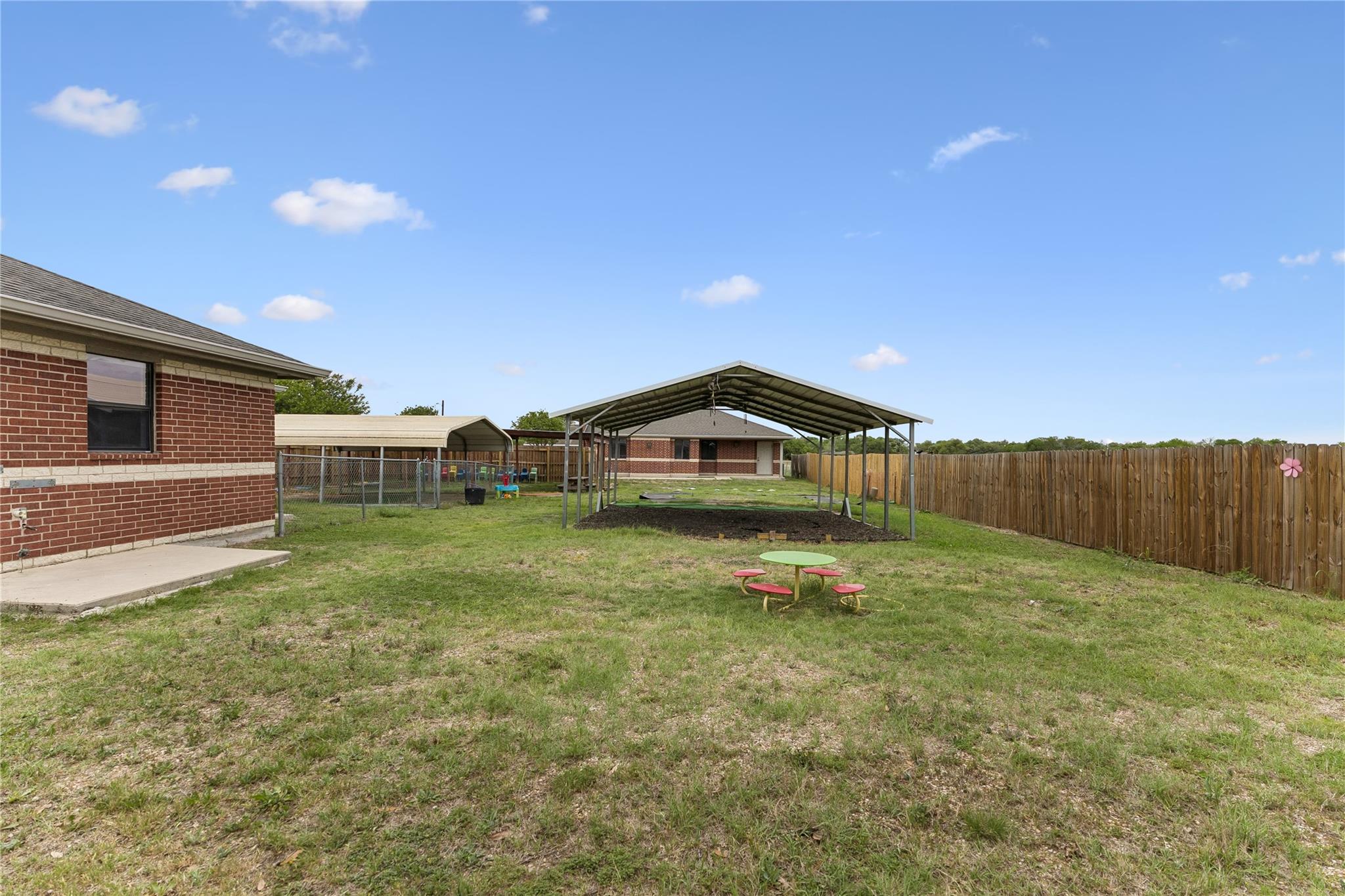 1030 S Guadalupe St, Lockhart, TX 78644