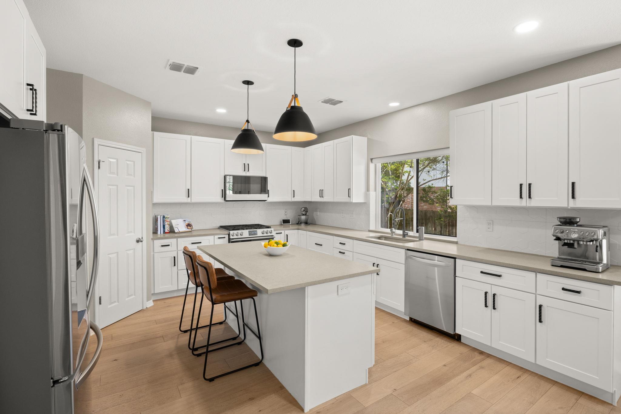 12805 Bivins Ct, Austin, TX 78732