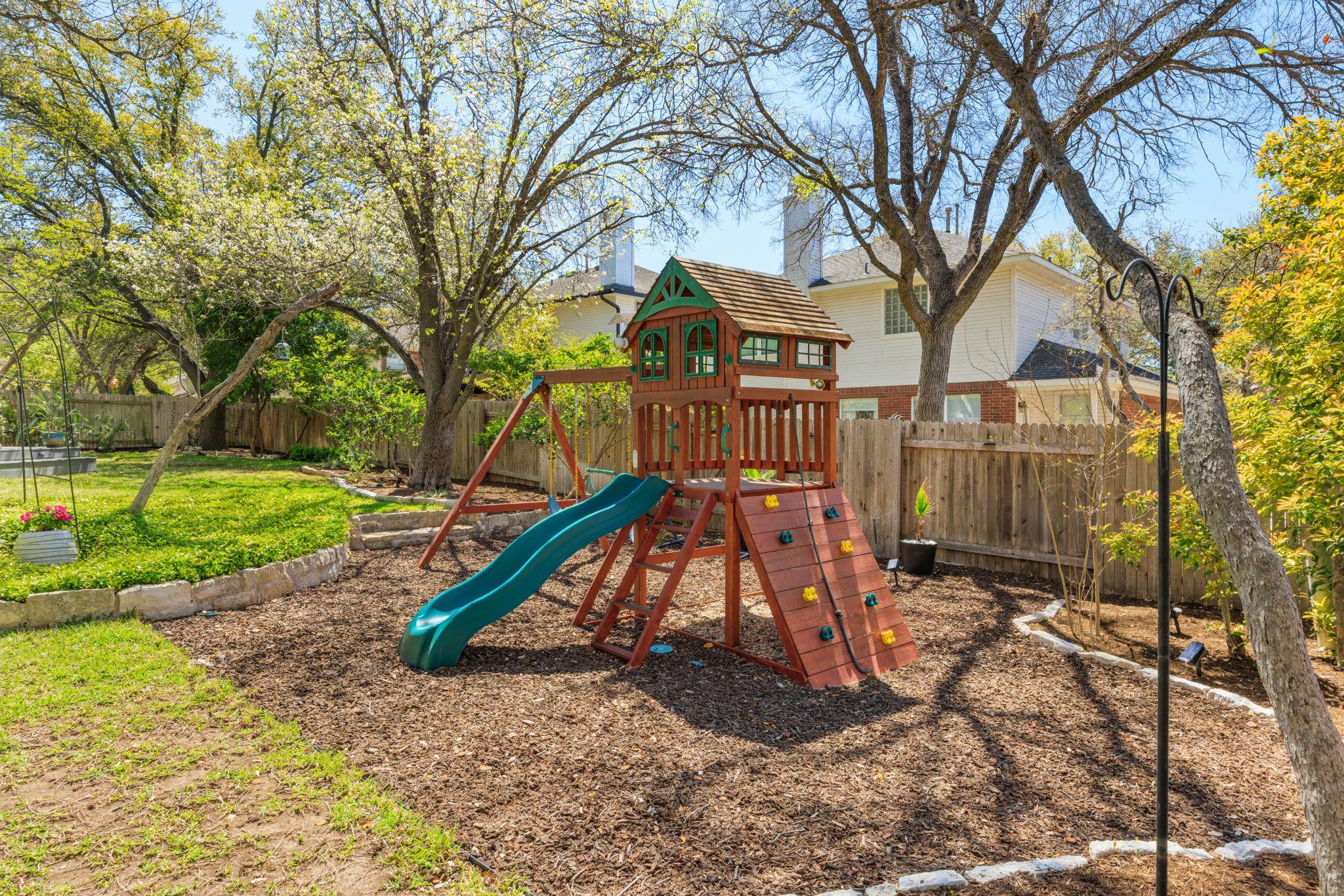 12805 Bivins Ct, Austin, TX 78732