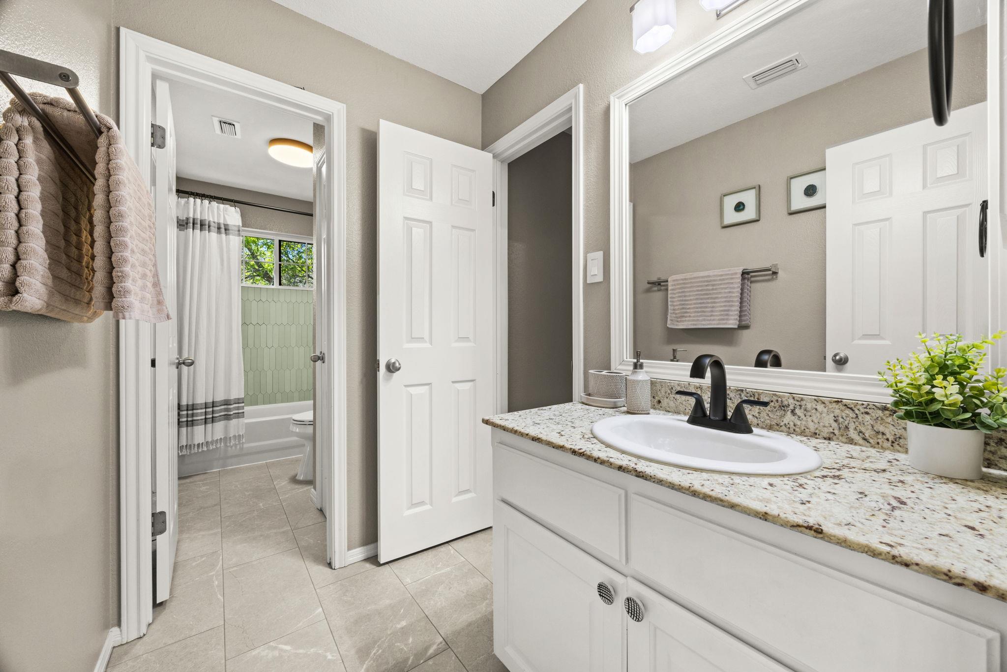 12805 Bivins Ct, Austin, TX 78732