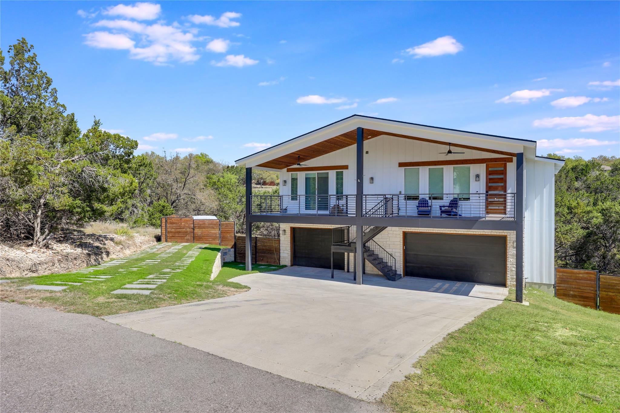 20800 Jones Cv, Lago Vista, TX 78645