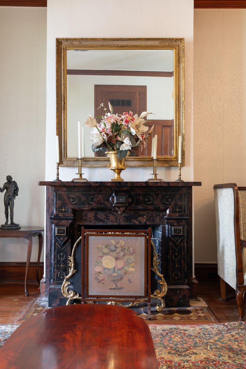 351 E Colorado St, La Grange, TX 78945