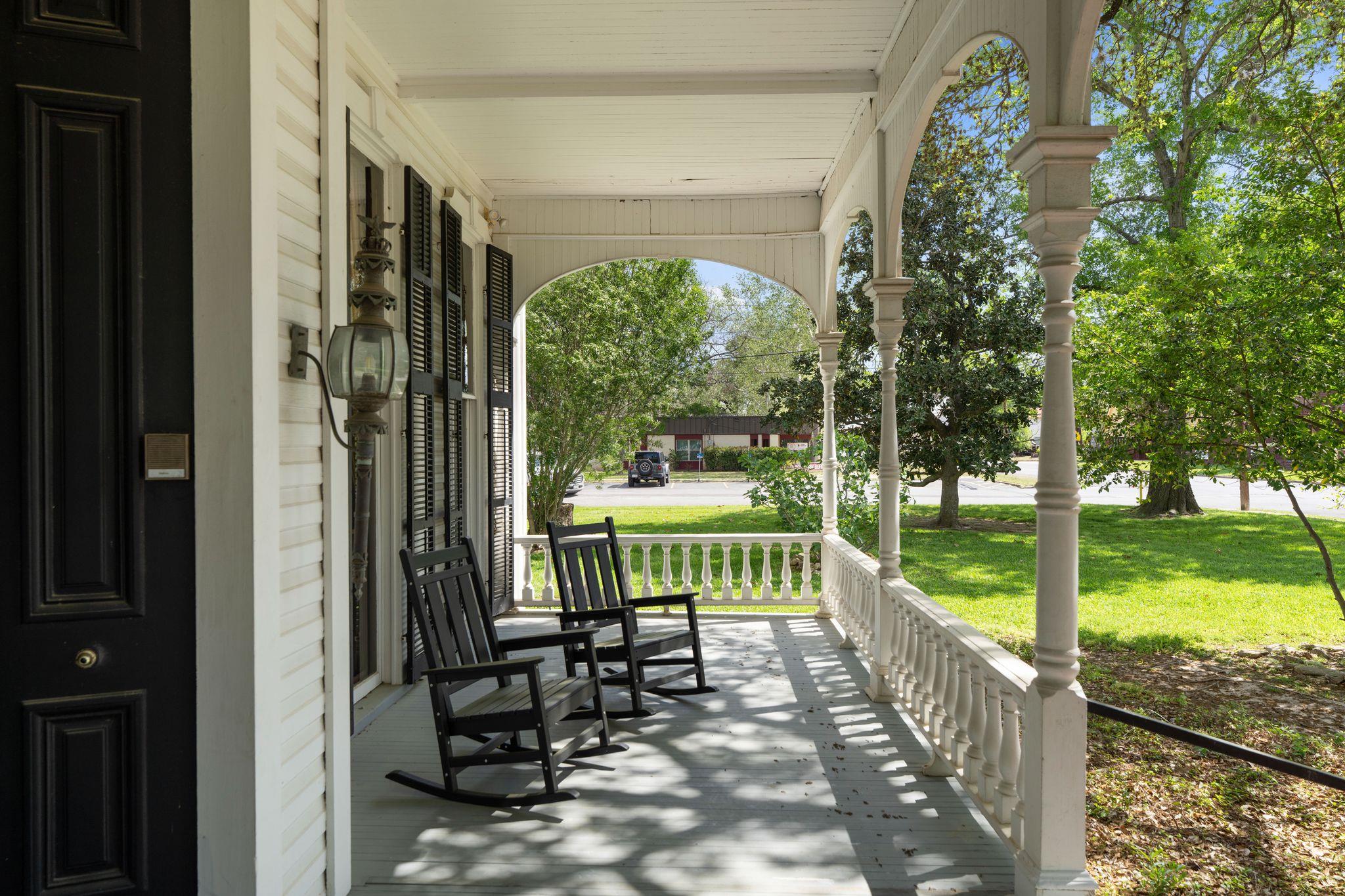 351 E Colorado St, La Grange, TX 78945