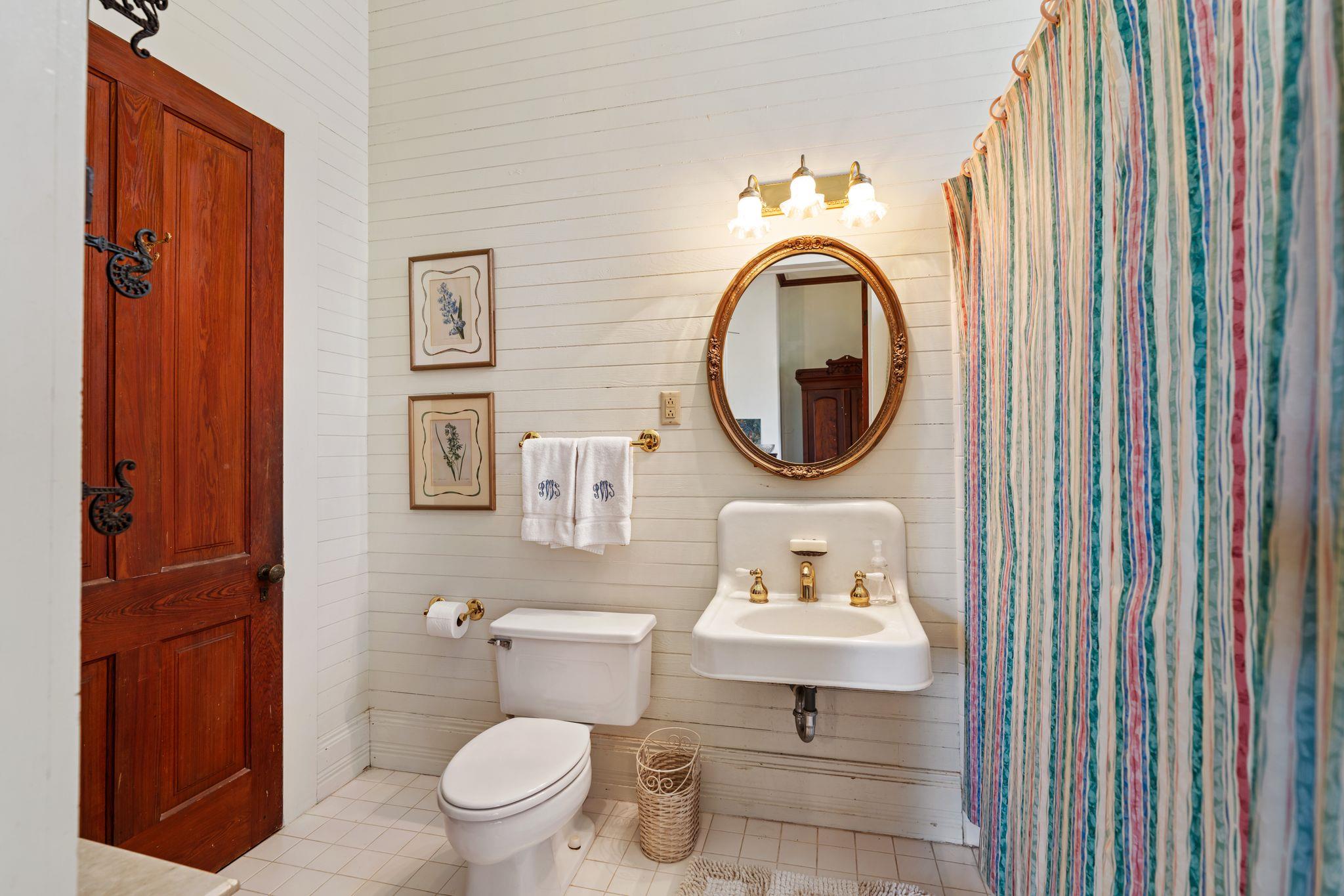 351 E Colorado St, La Grange, TX 78945