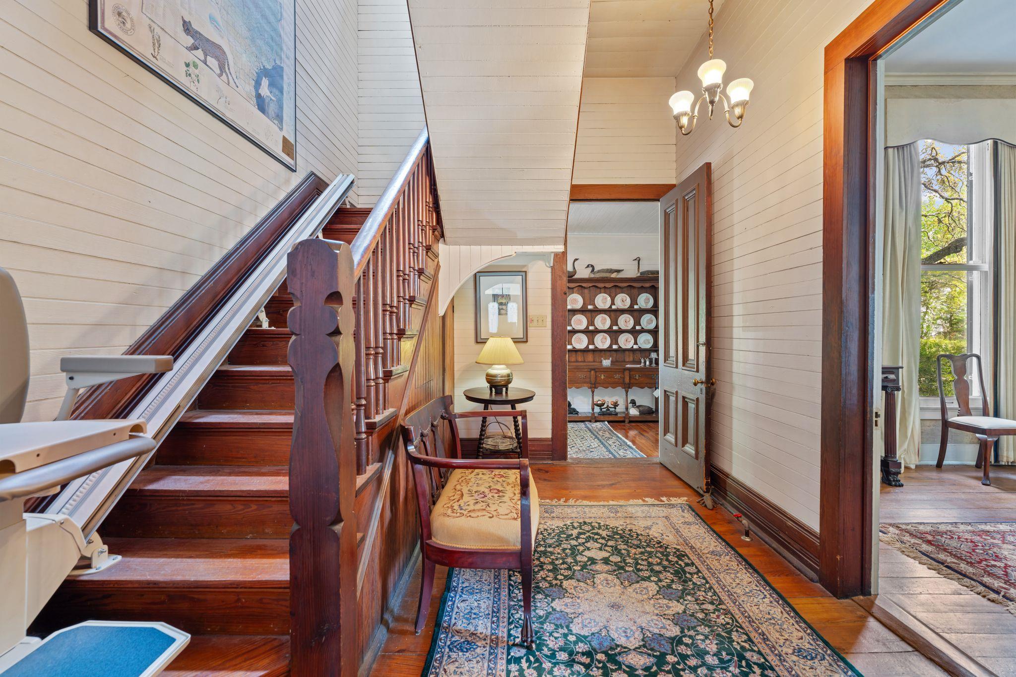 351 E Colorado St, La Grange, TX 78945