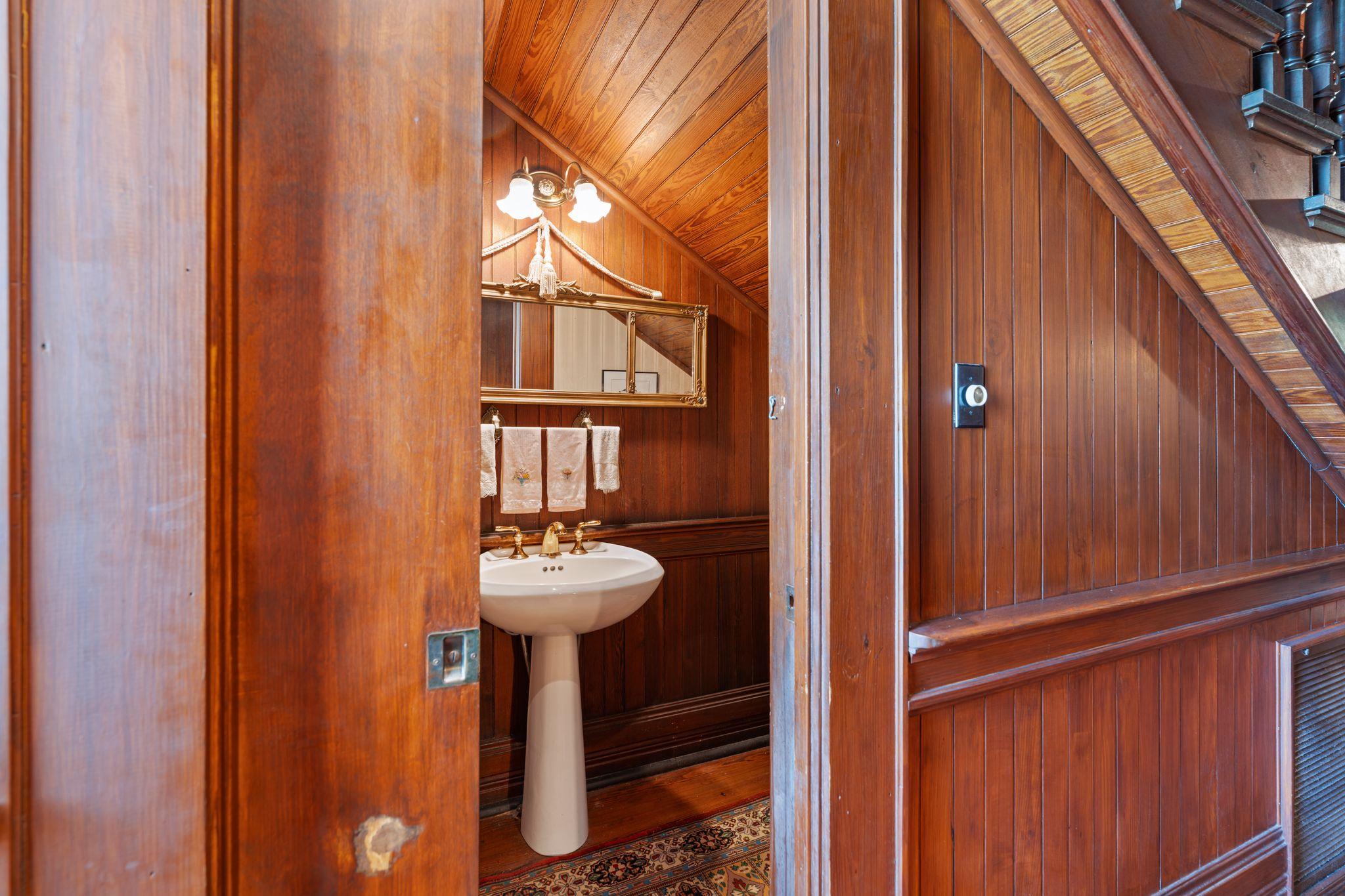 351 E Colorado St, La Grange, TX 78945