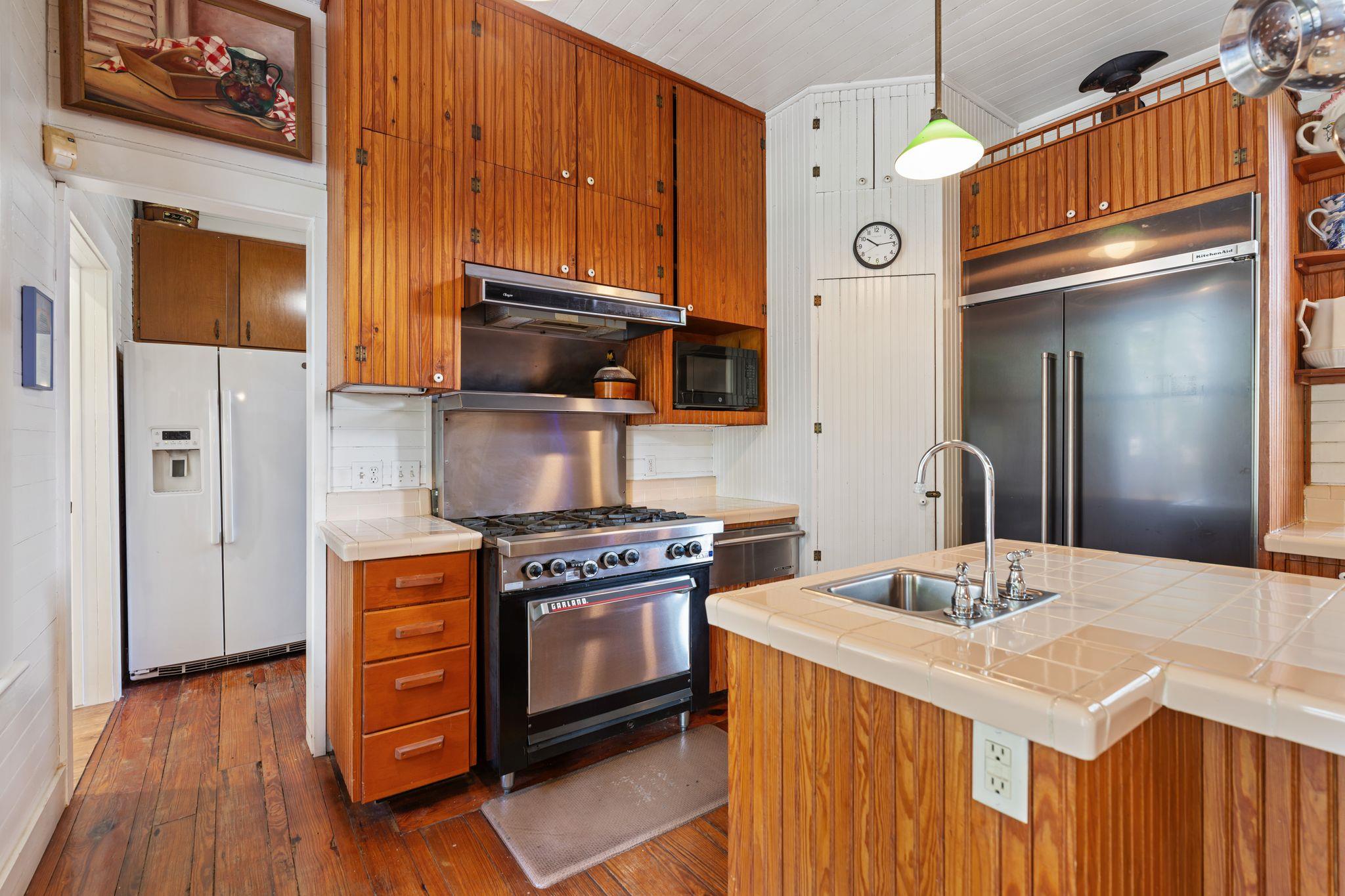 351 E Colorado St, La Grange, TX 78945