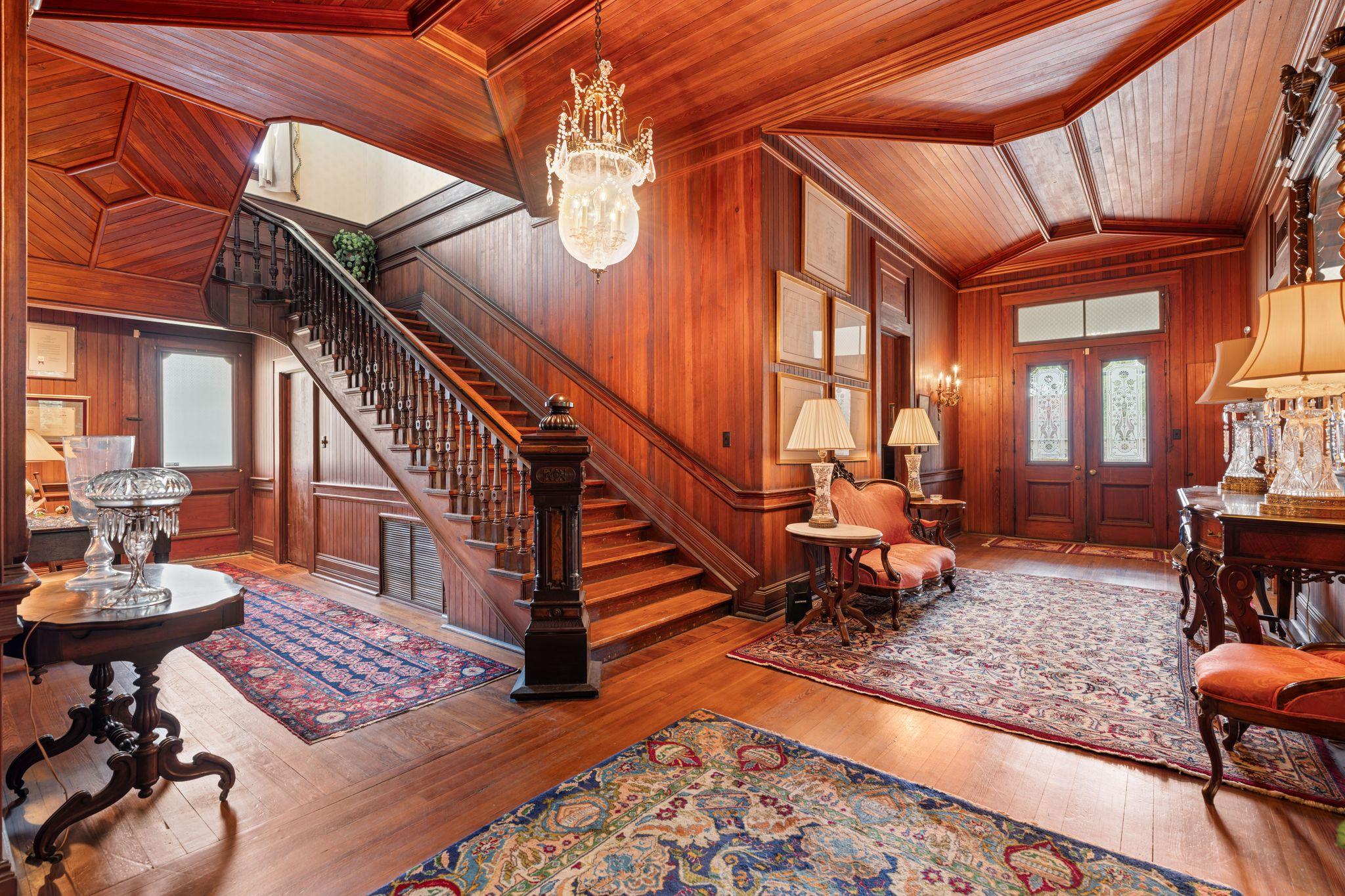 351 E Colorado St, La Grange, TX 78945