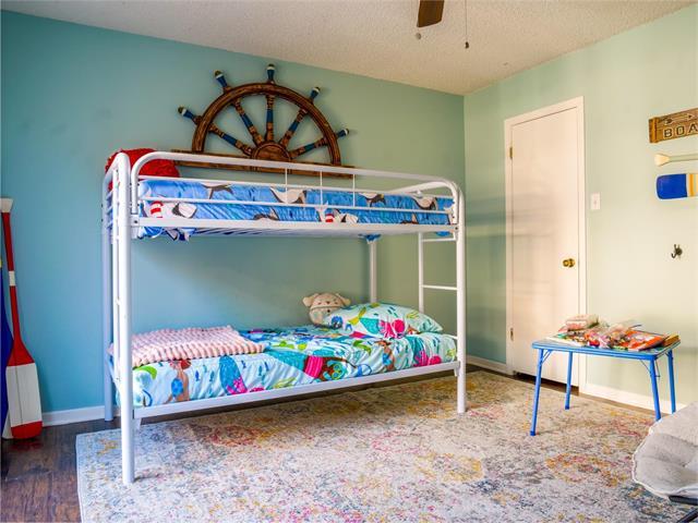 252 Meadowlakes Dr, Meadowlakes, TX 78654