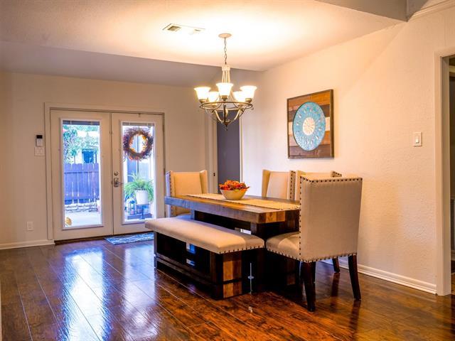 252 Meadowlakes Dr, Meadowlakes, TX 78654