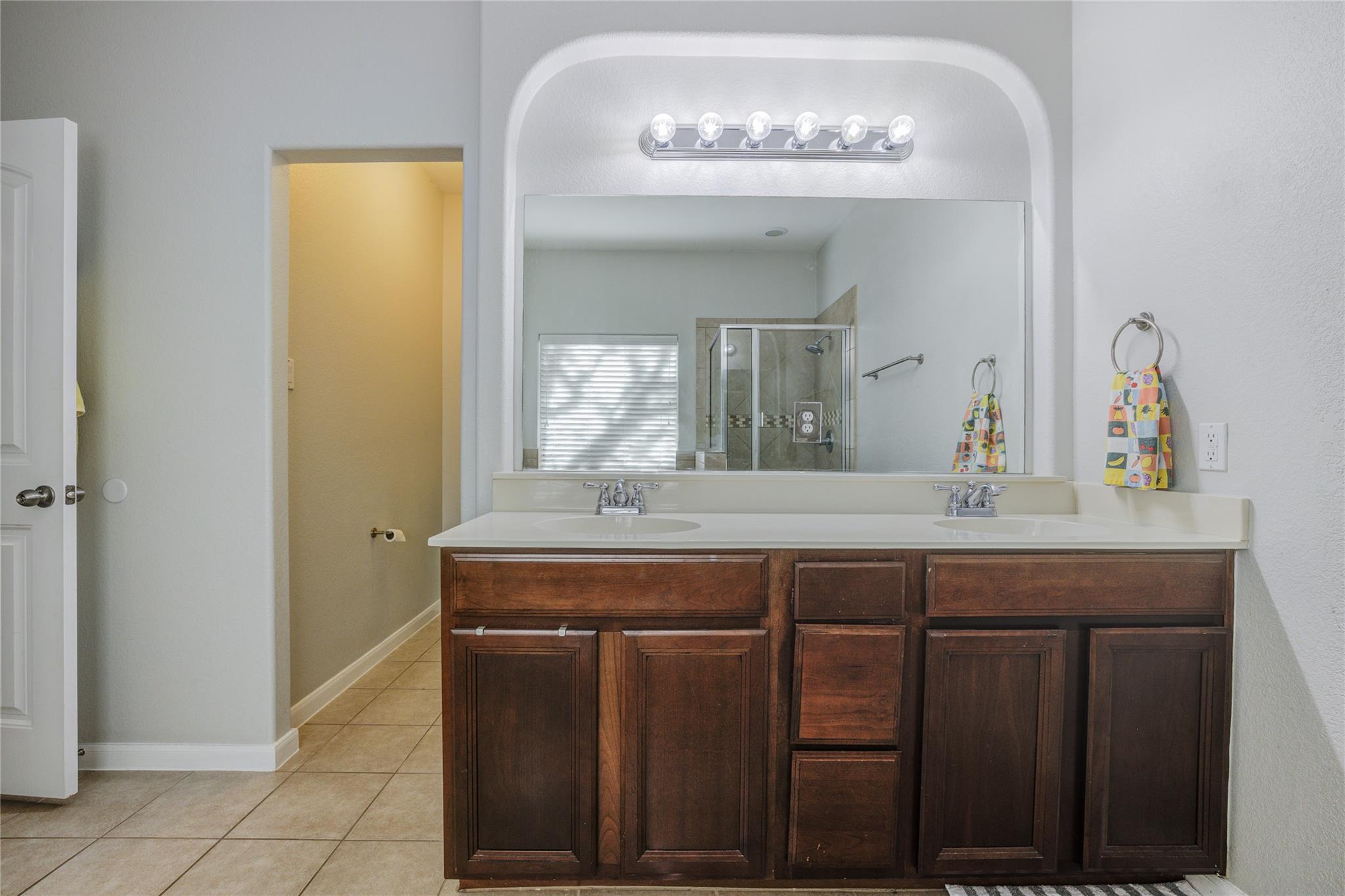 2329 Amur Dr, Austin, TX 78745