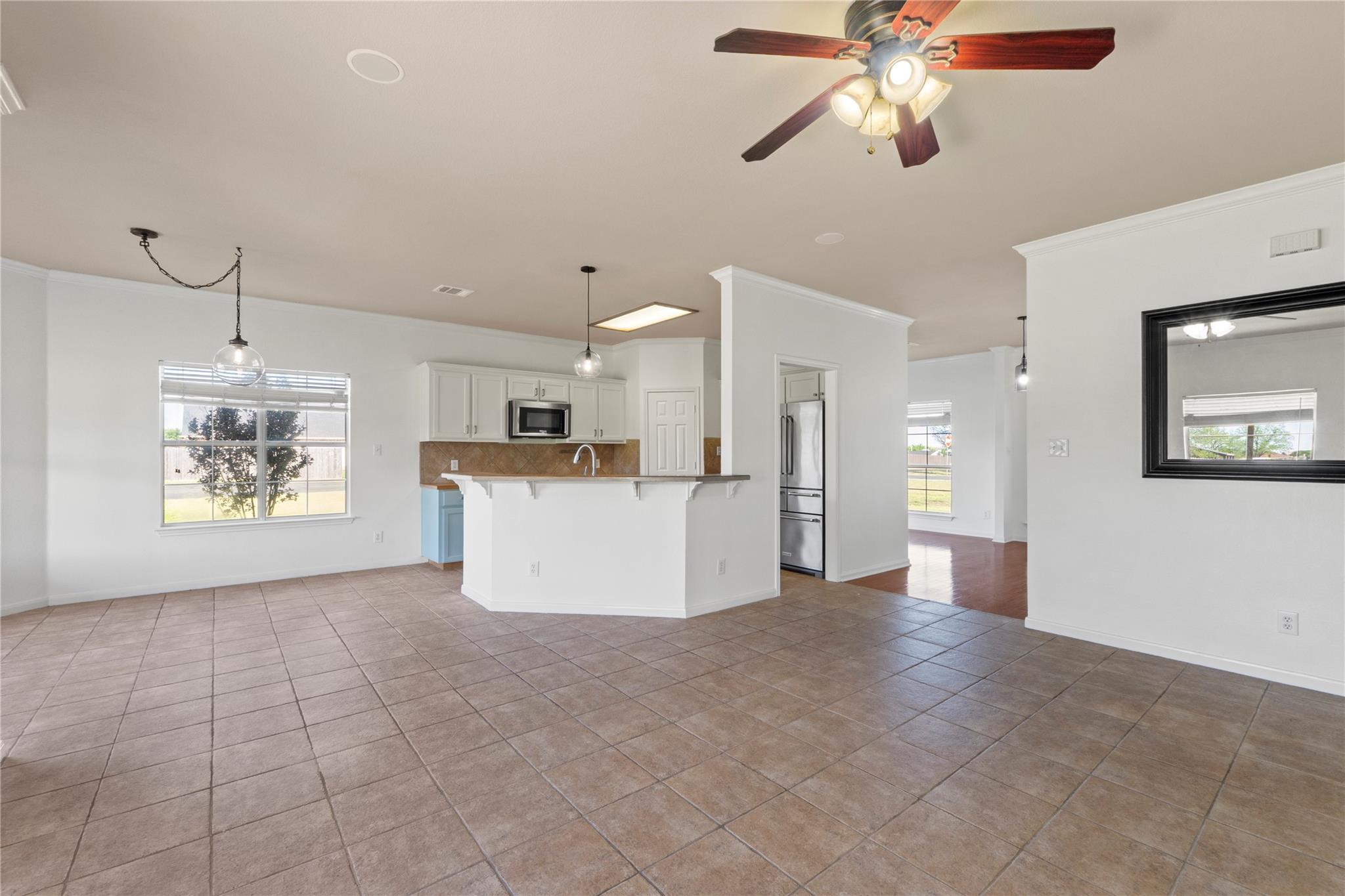 400 Rio Grande Ave, Hutto, TX 78634