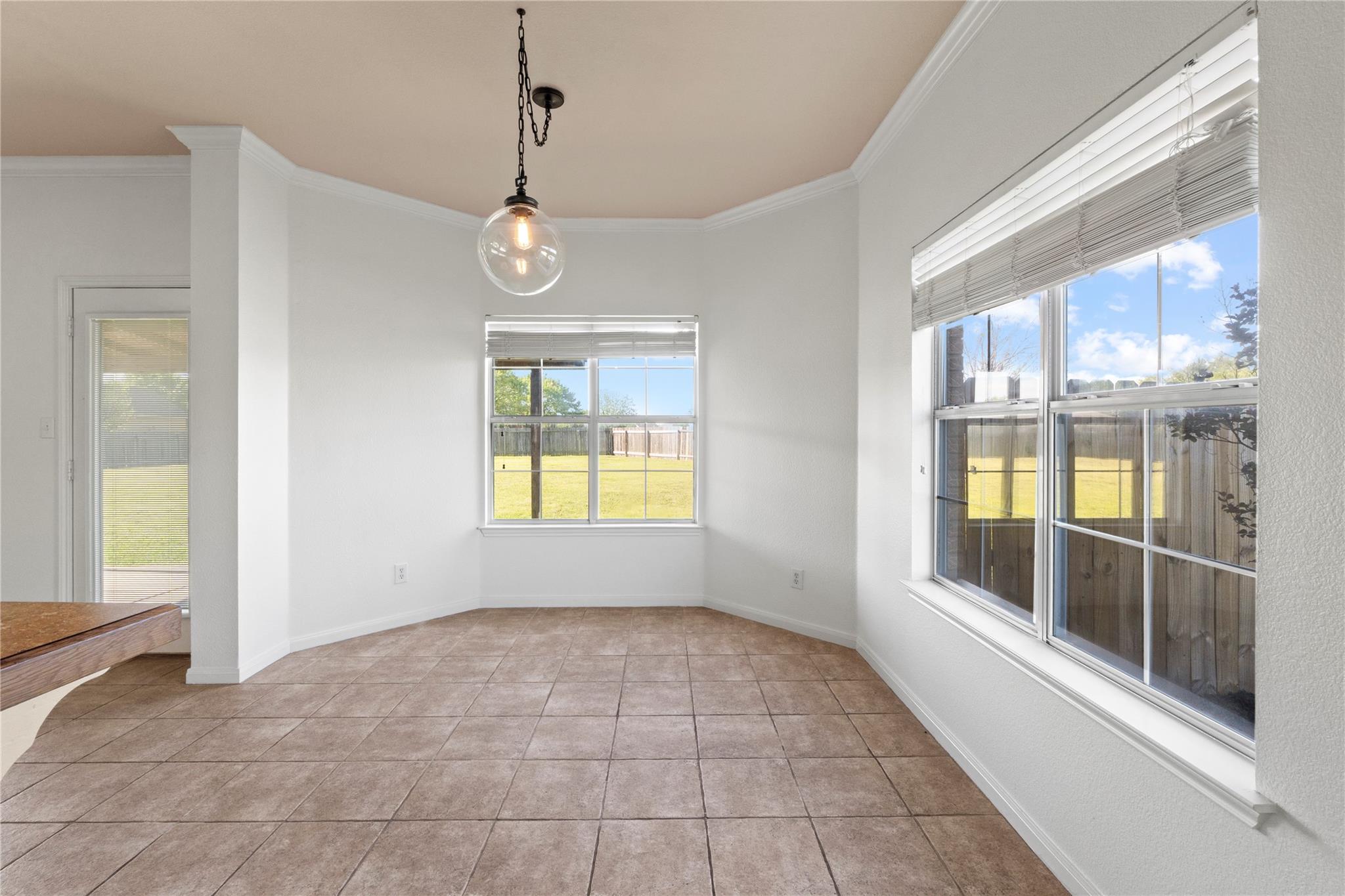 400 Rio Grande Ave, Hutto, TX 78634