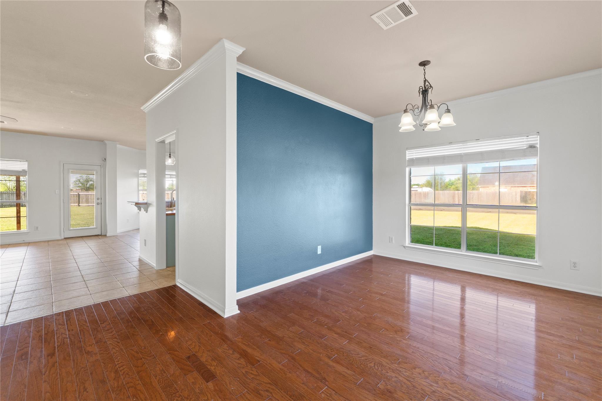 400 Rio Grande Ave, Hutto, TX 78634