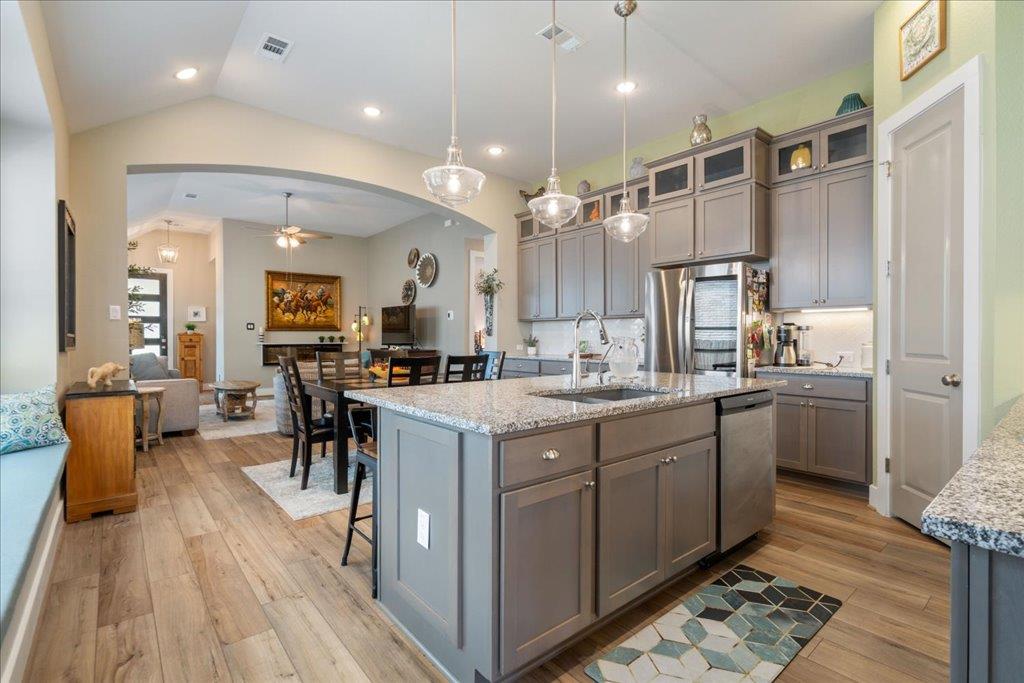 7912 Prairie Rye Dr, Lago Vista, TX 78645