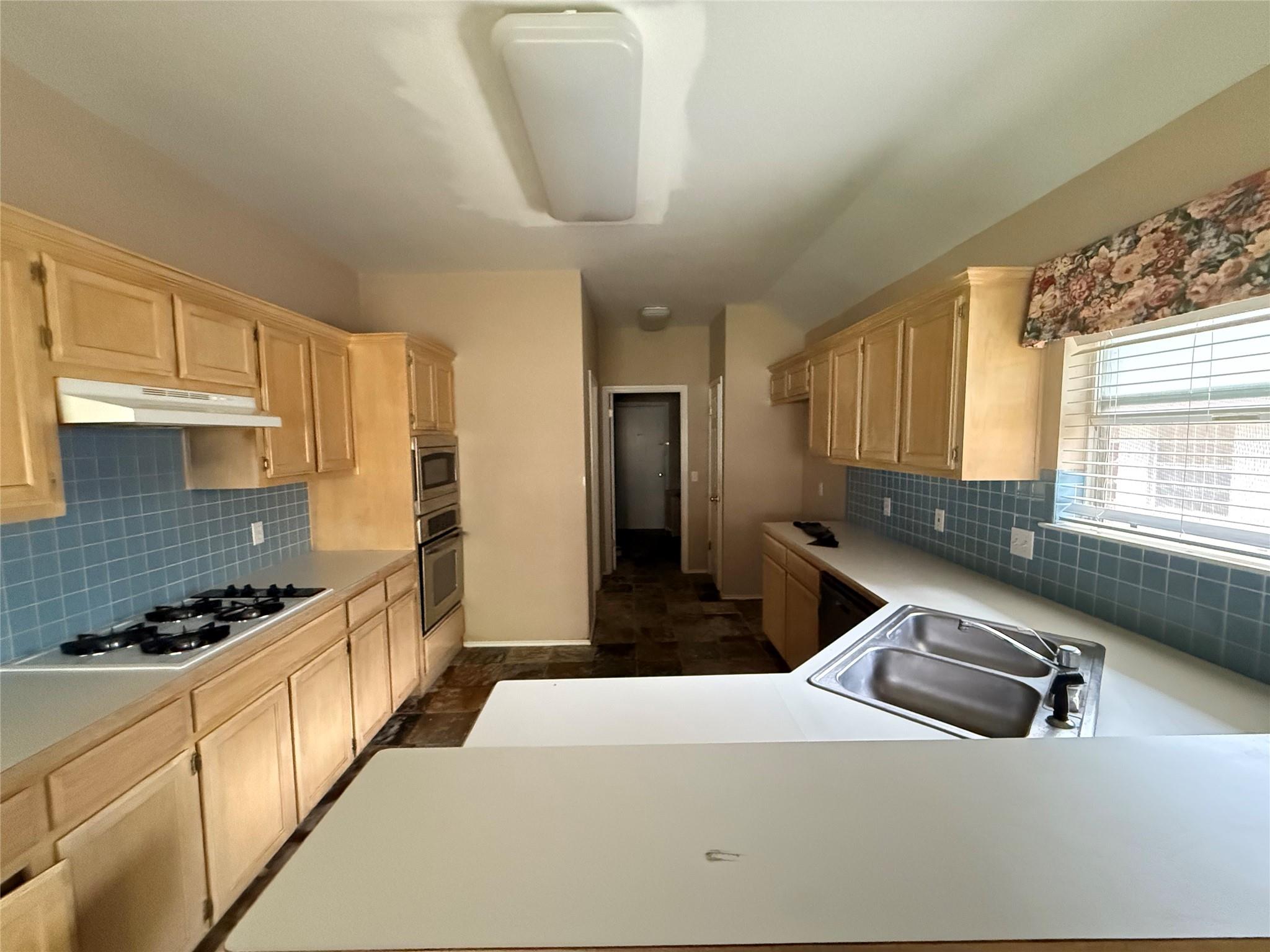 705 Split Oak Dr, Pflugerville, TX 78660