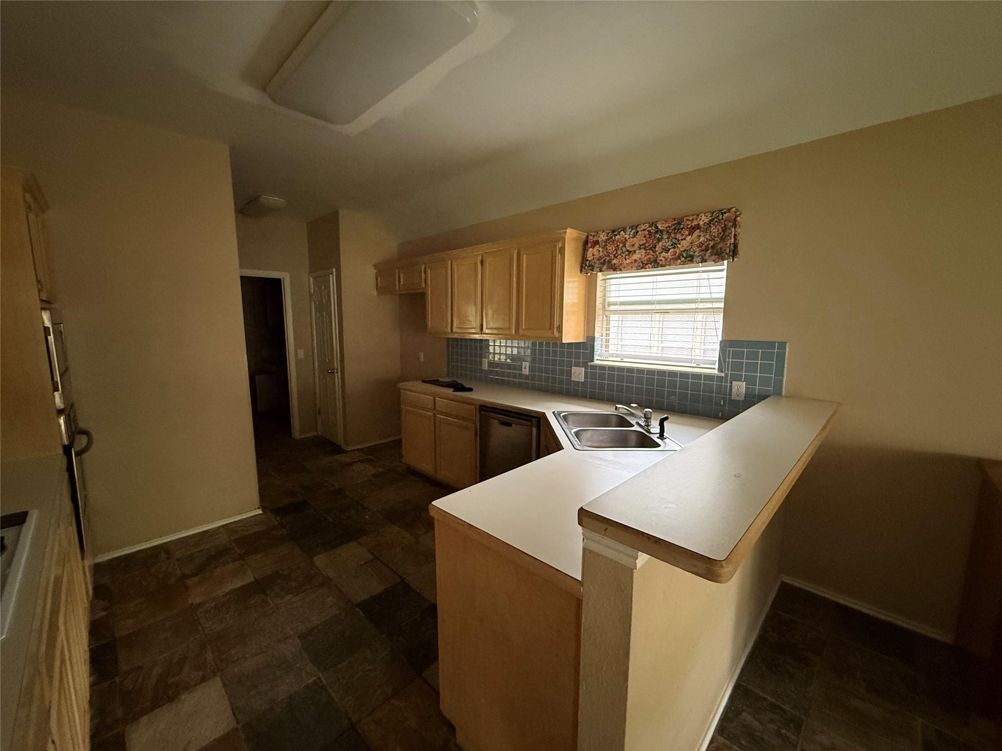 705 Split Oak Dr, Pflugerville, TX 78660