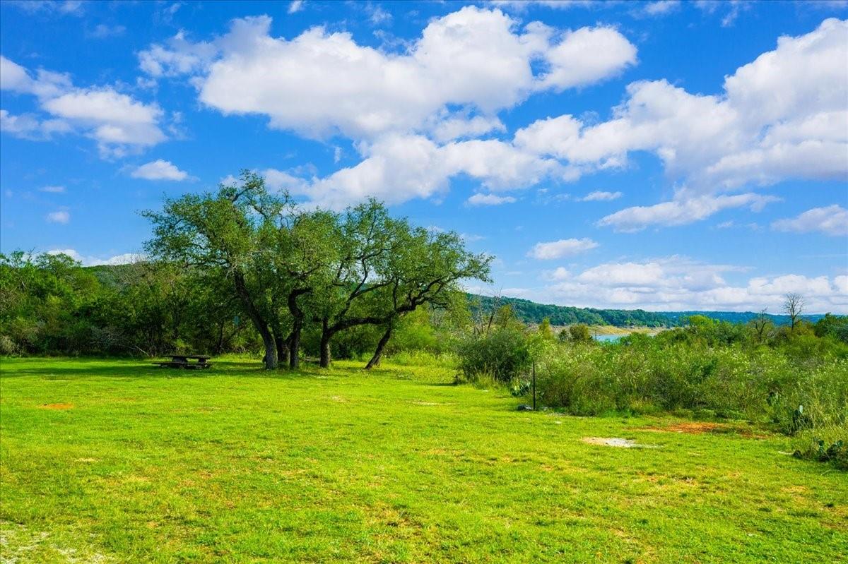 00 Breezing Ln, Spicewood, TX 78669