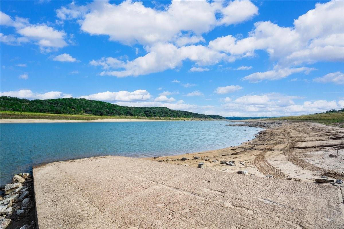 00 Breezing Ln, Spicewood, TX 78669