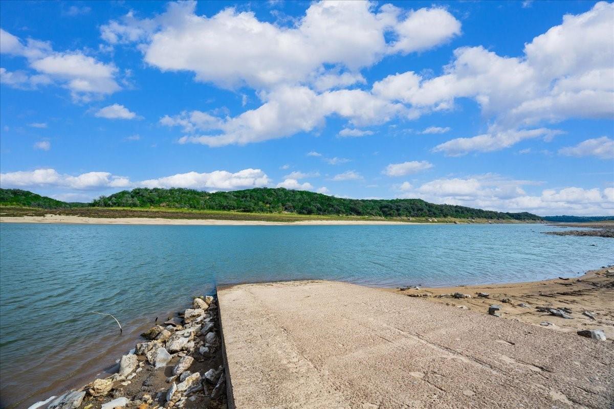 00 Breezing Ln, Spicewood, TX 78669