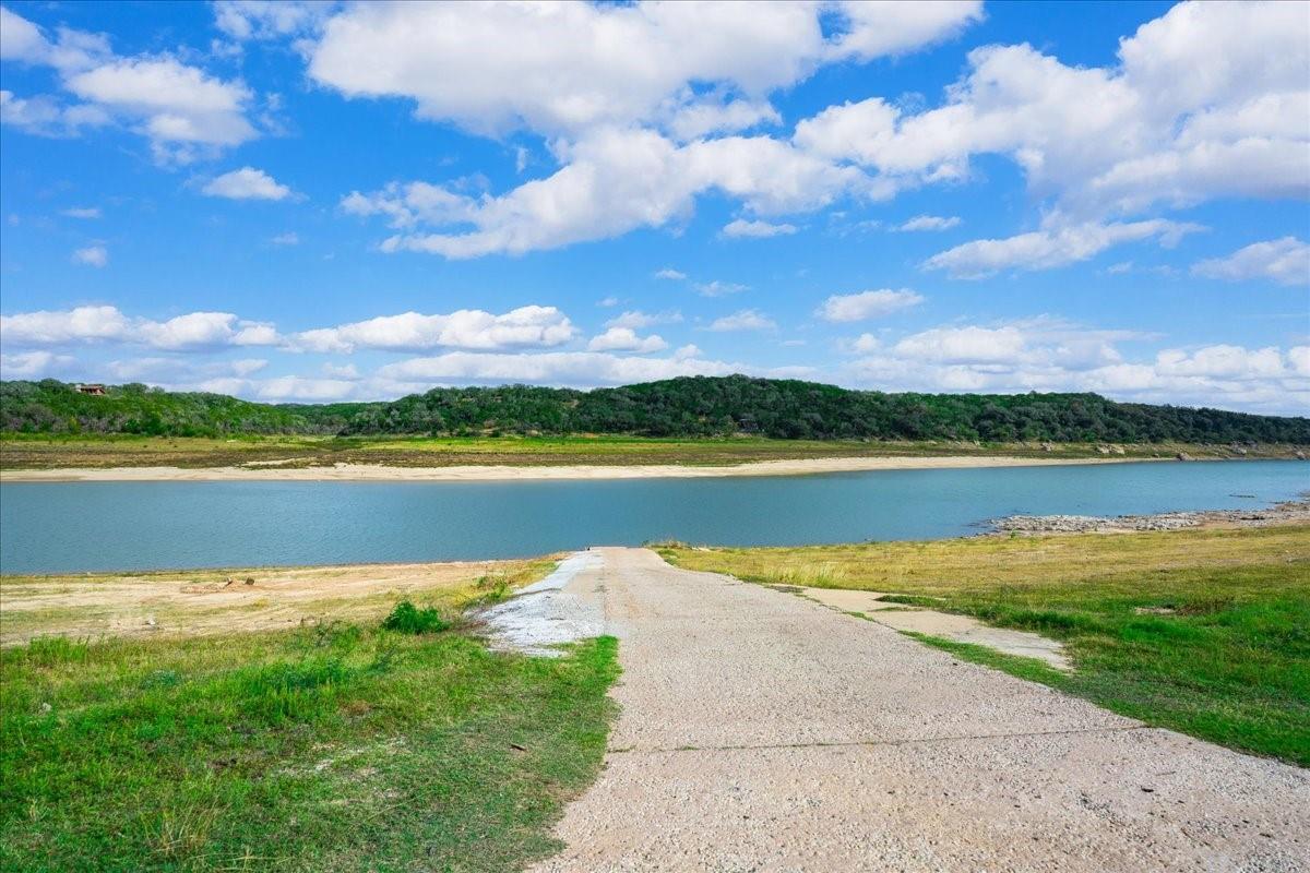 00 Breezing Ln, Spicewood, TX 78669