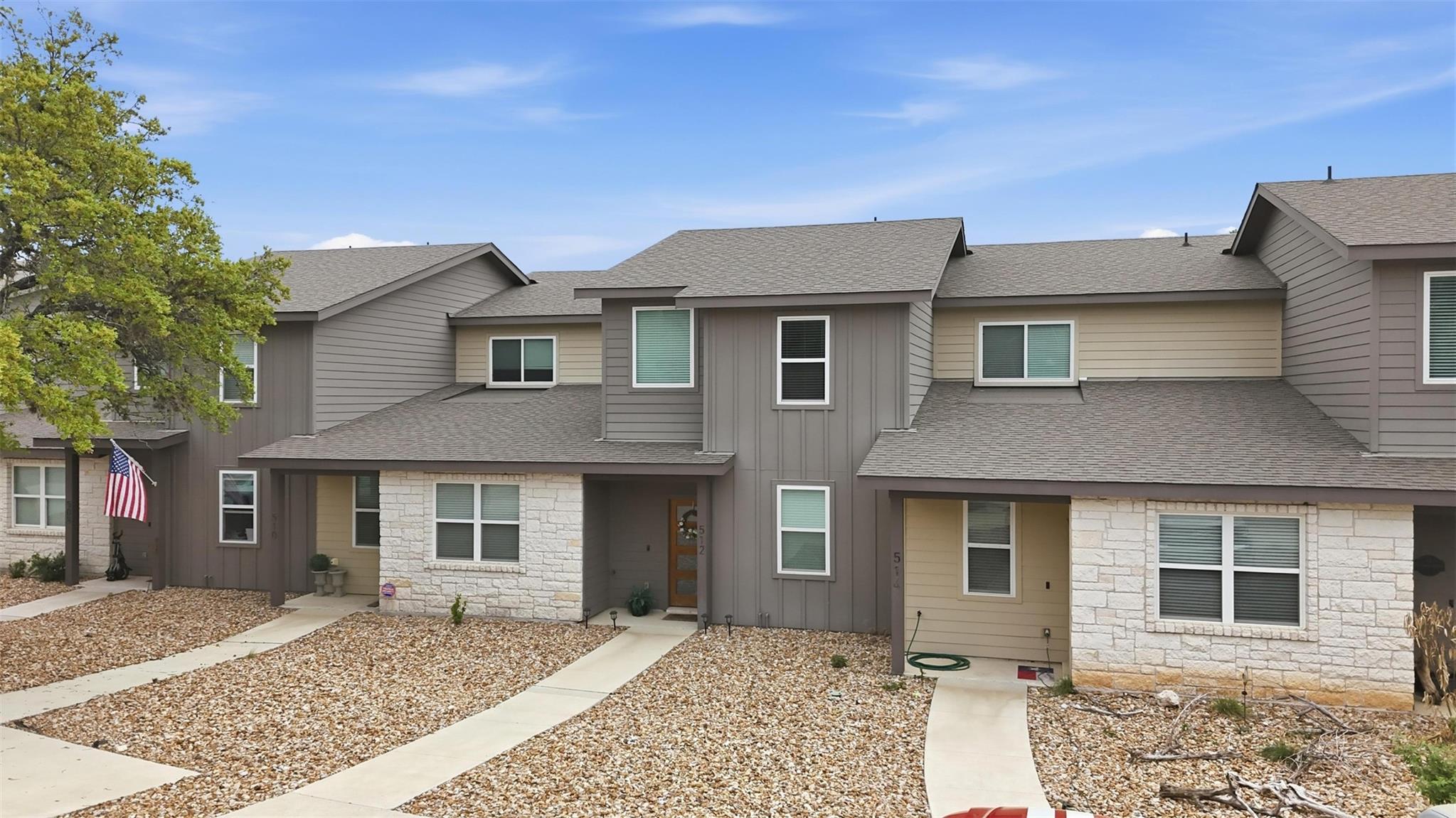 512 Palmer Dr, Lago Vista, TX 78645