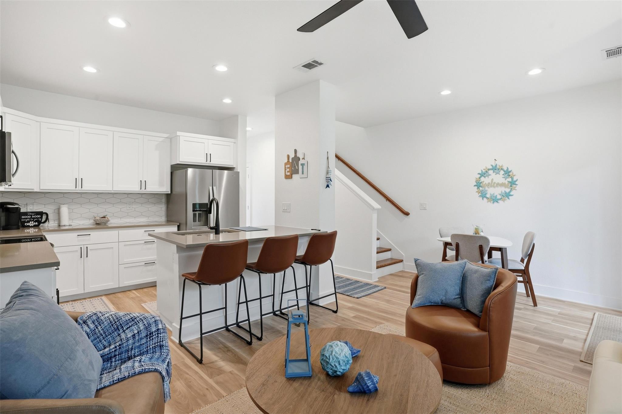 512 Palmer Dr, Lago Vista, TX 78645