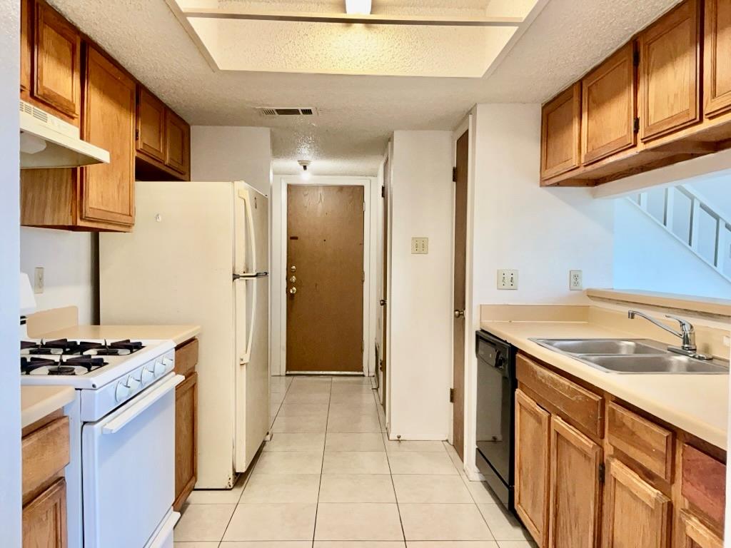 12120 Thompkins Dr, Austin, TX 78753