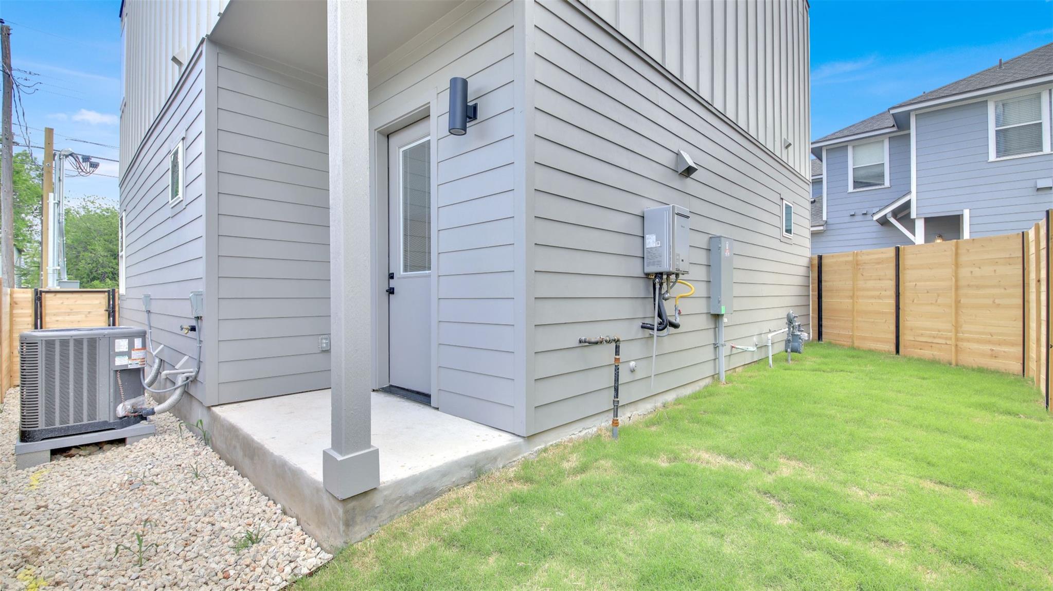 7208 Providence Ave # 1, Austin, TX 78752