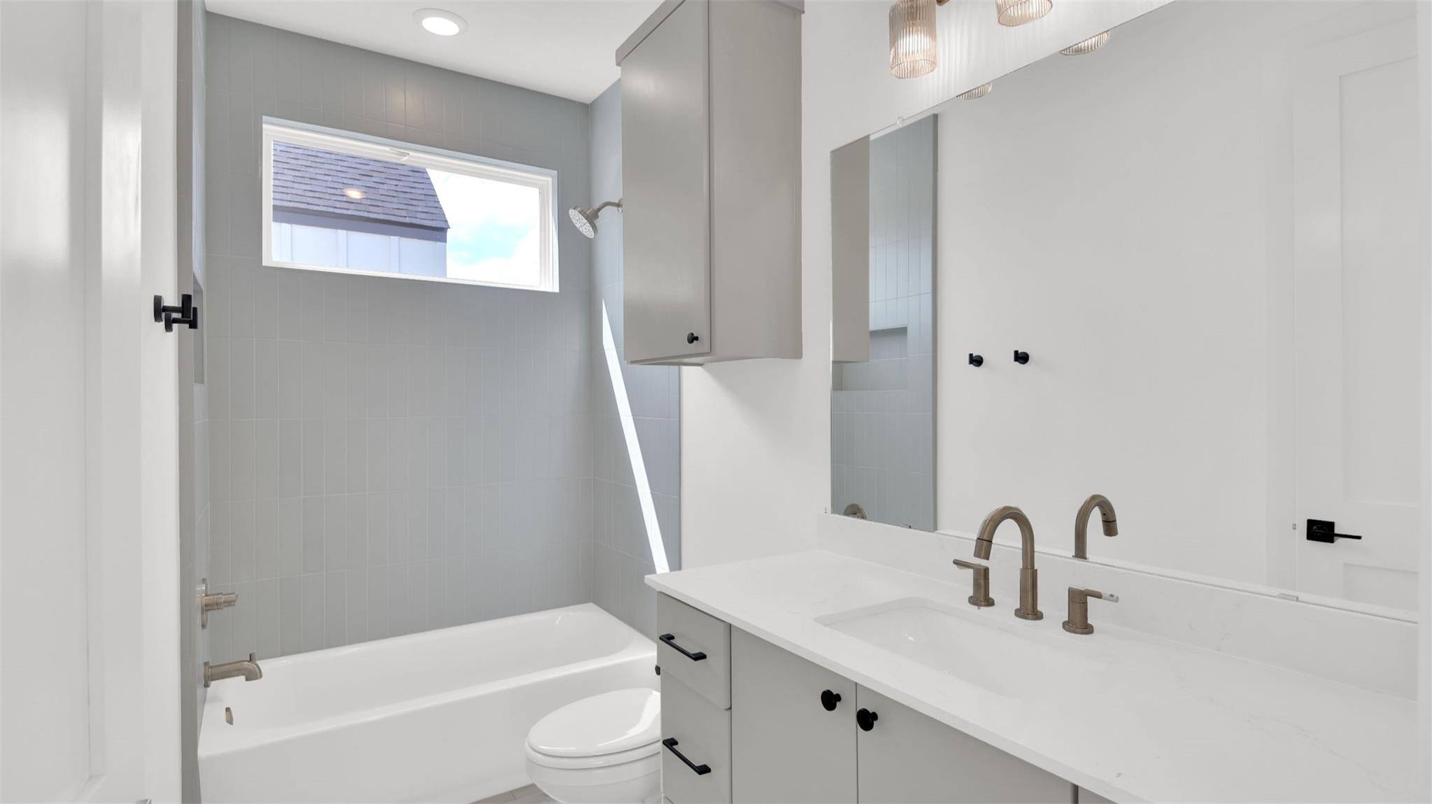 7208 Providence Ave # 1, Austin, TX 78752
