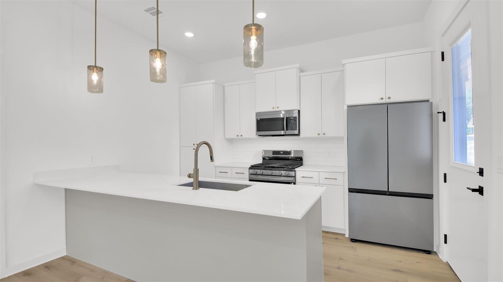 7208 Providence Ave # 1, Austin, TX 78752