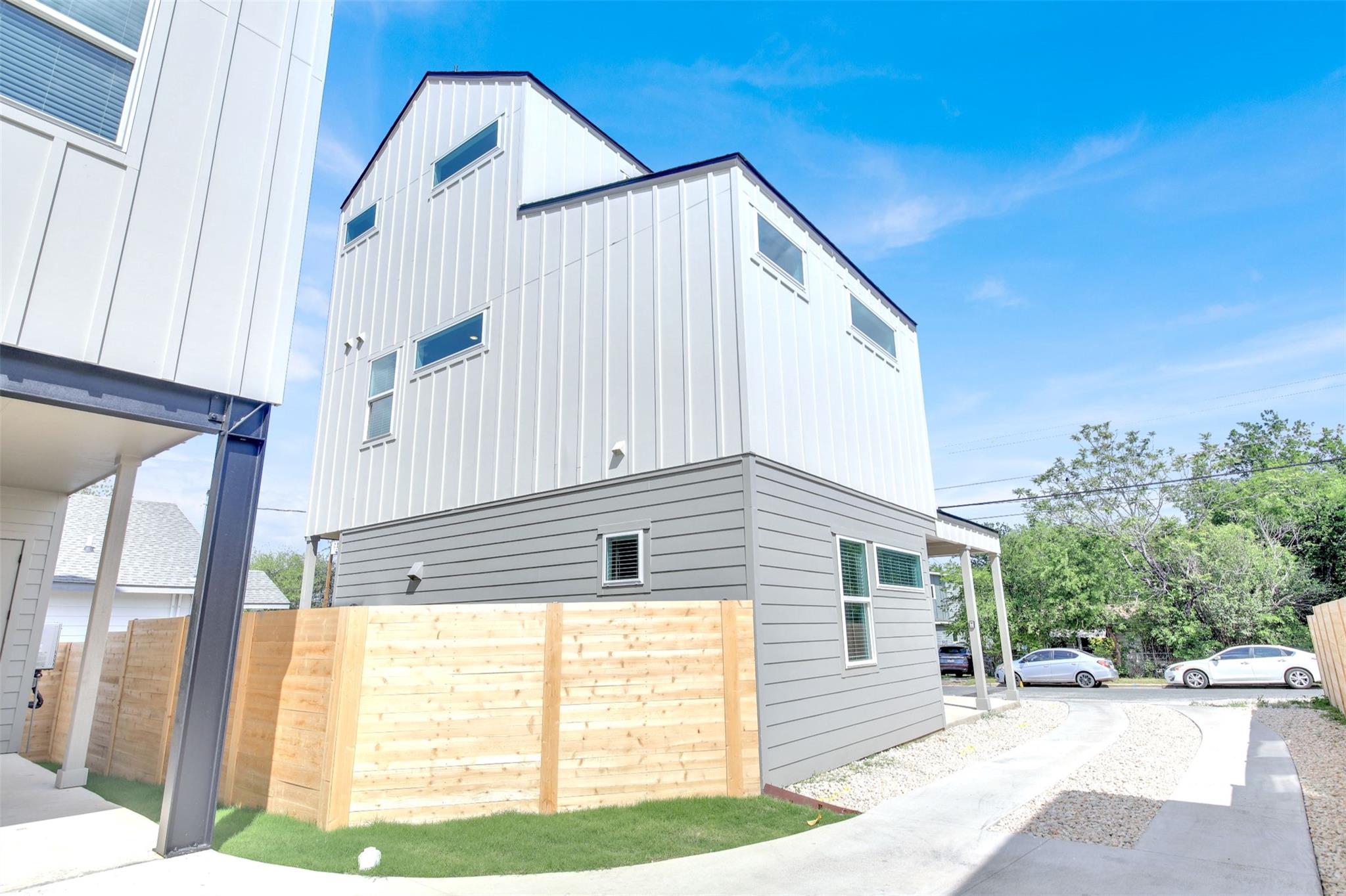 7208 Providence Ave # 1, Austin, TX 78752